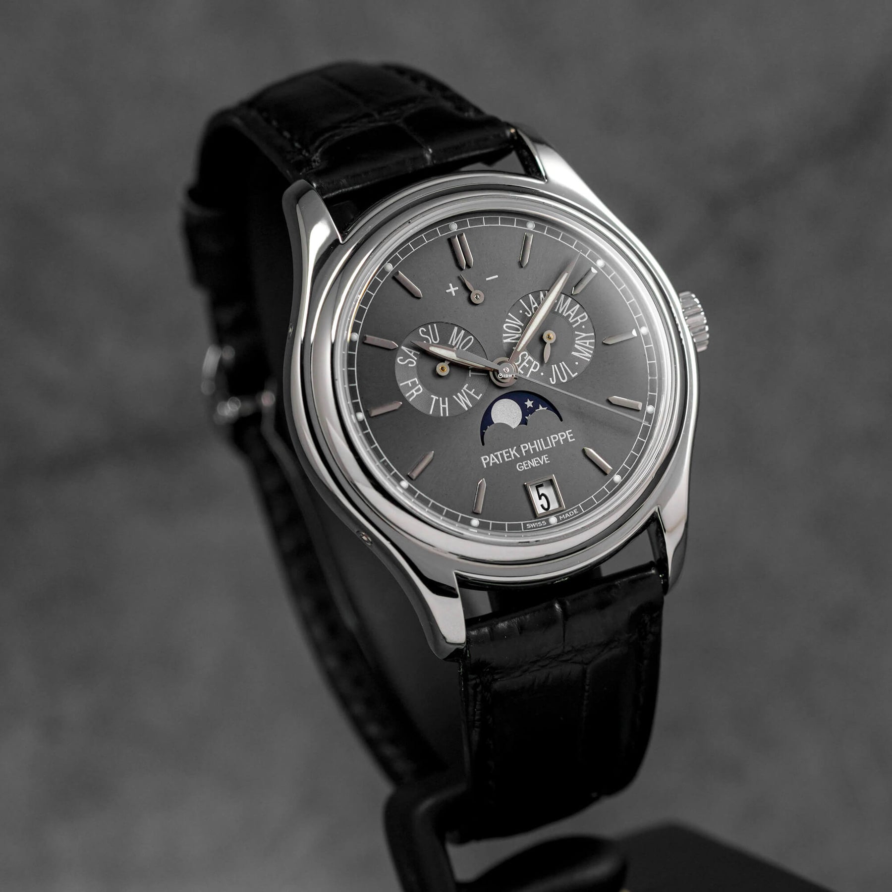 COMPLICATIONS 5146P PLATINUM ANNUAL CALENDAR GREY DIAL (2013)