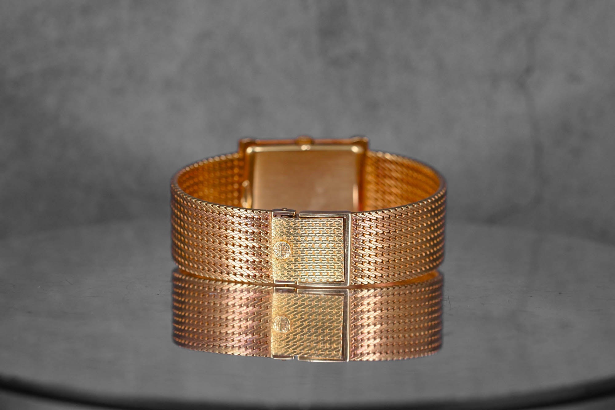 LES GRECQUES 3775 YELLOWGOLD SILVER DIAL (1984)