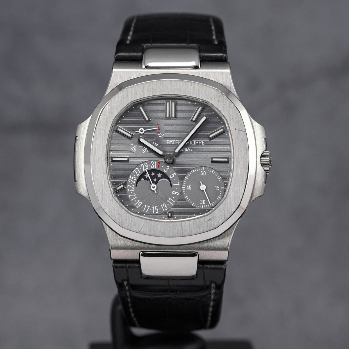 harga patek philippe natuilus 5712g