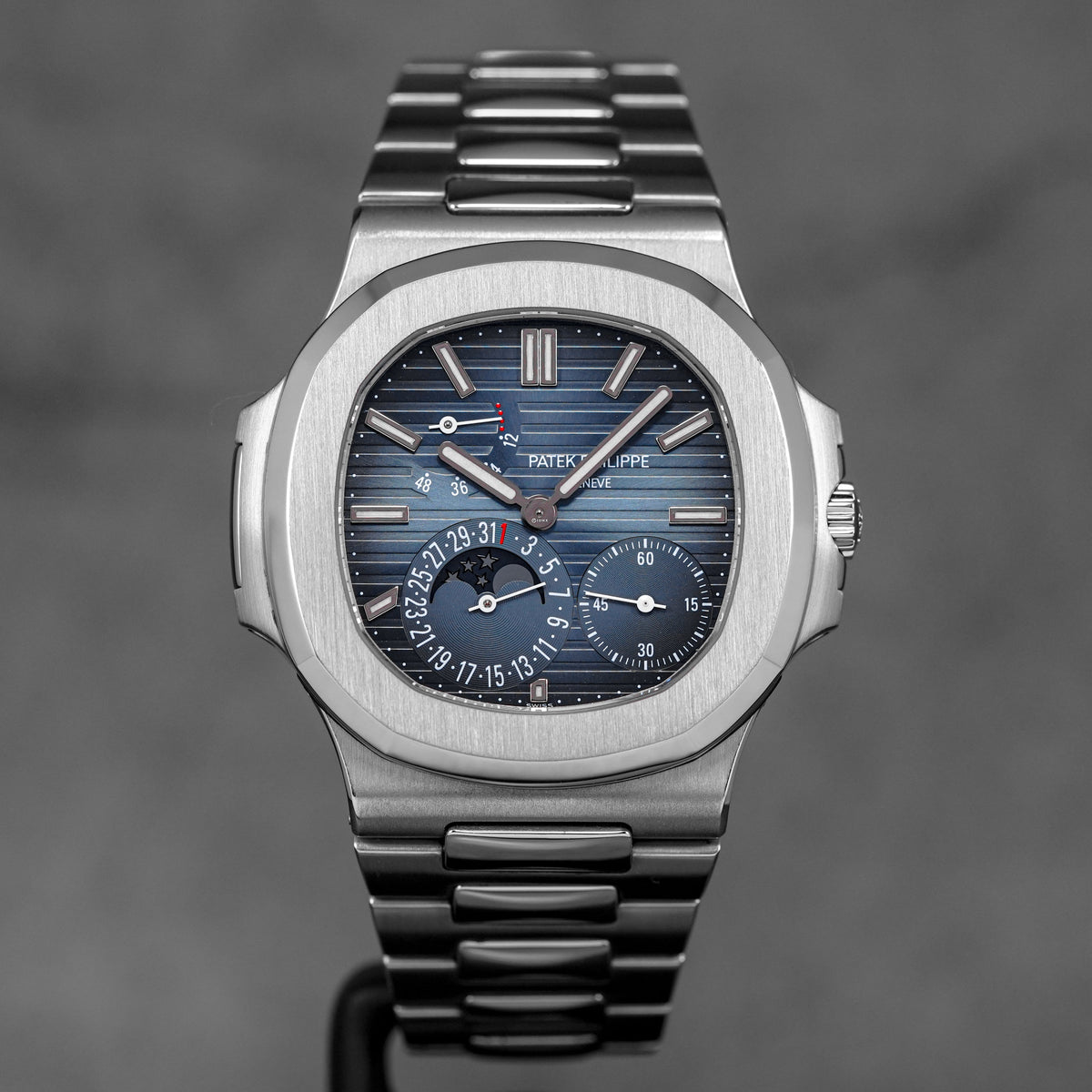 harga patek philippe nautilus 5712/1a