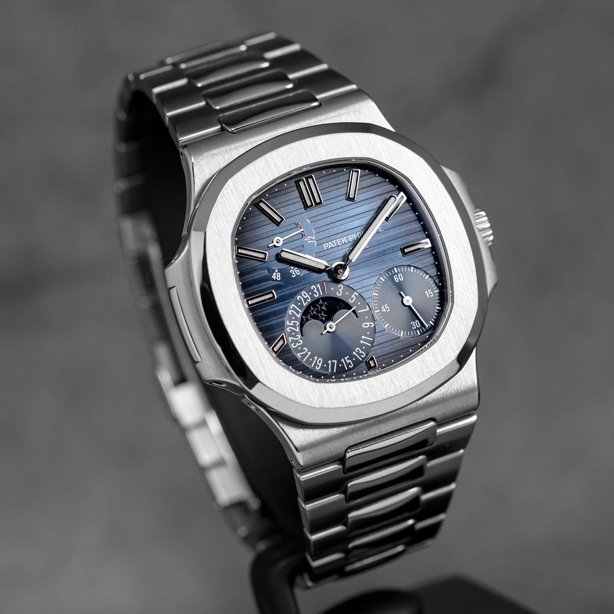 harga patek philippe nautilus 5712/1a