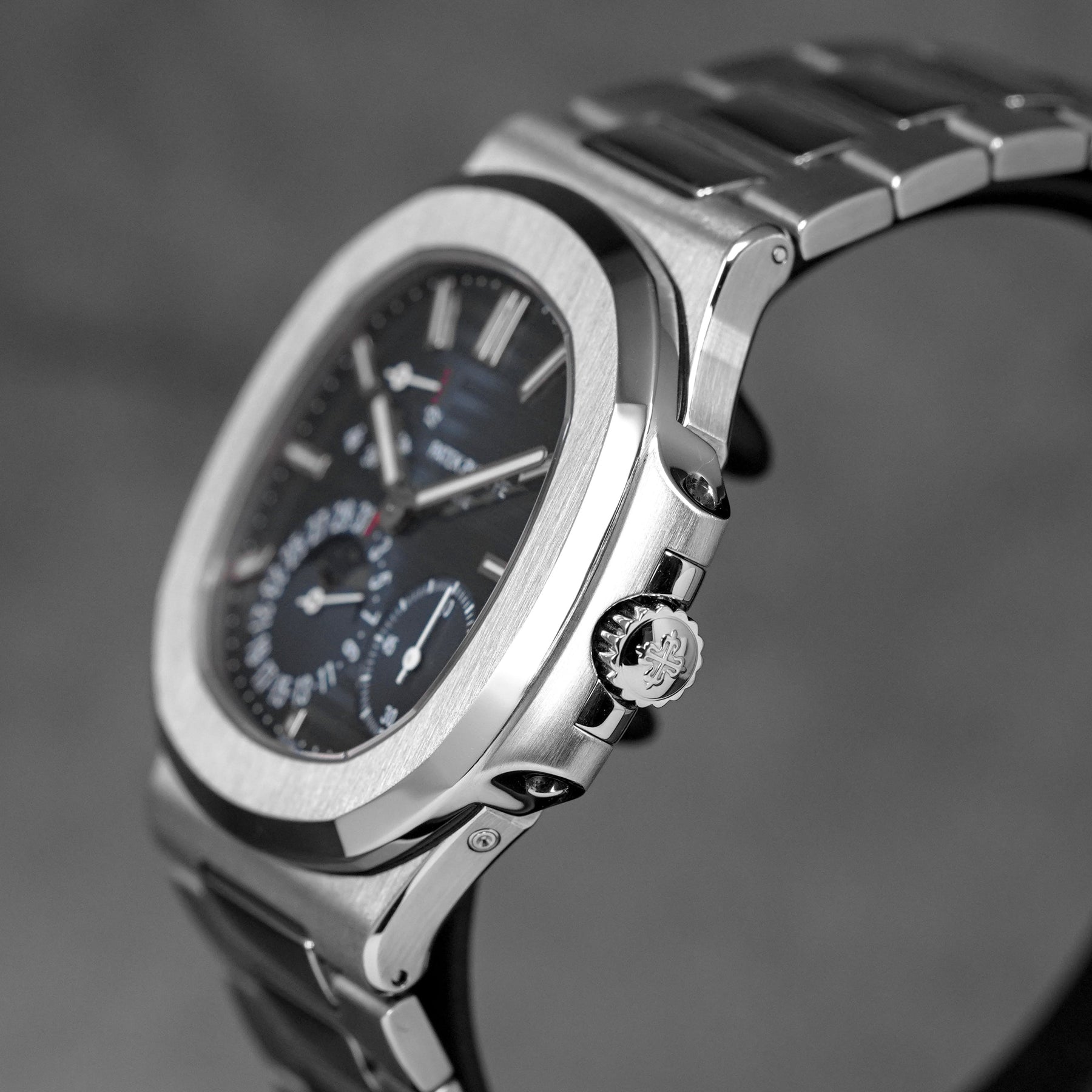 harga patek philippe nautilus 5712/1a