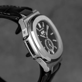 NAUTILUS 5726A ANNUAL CALENDAR MOONPHASE (2026)