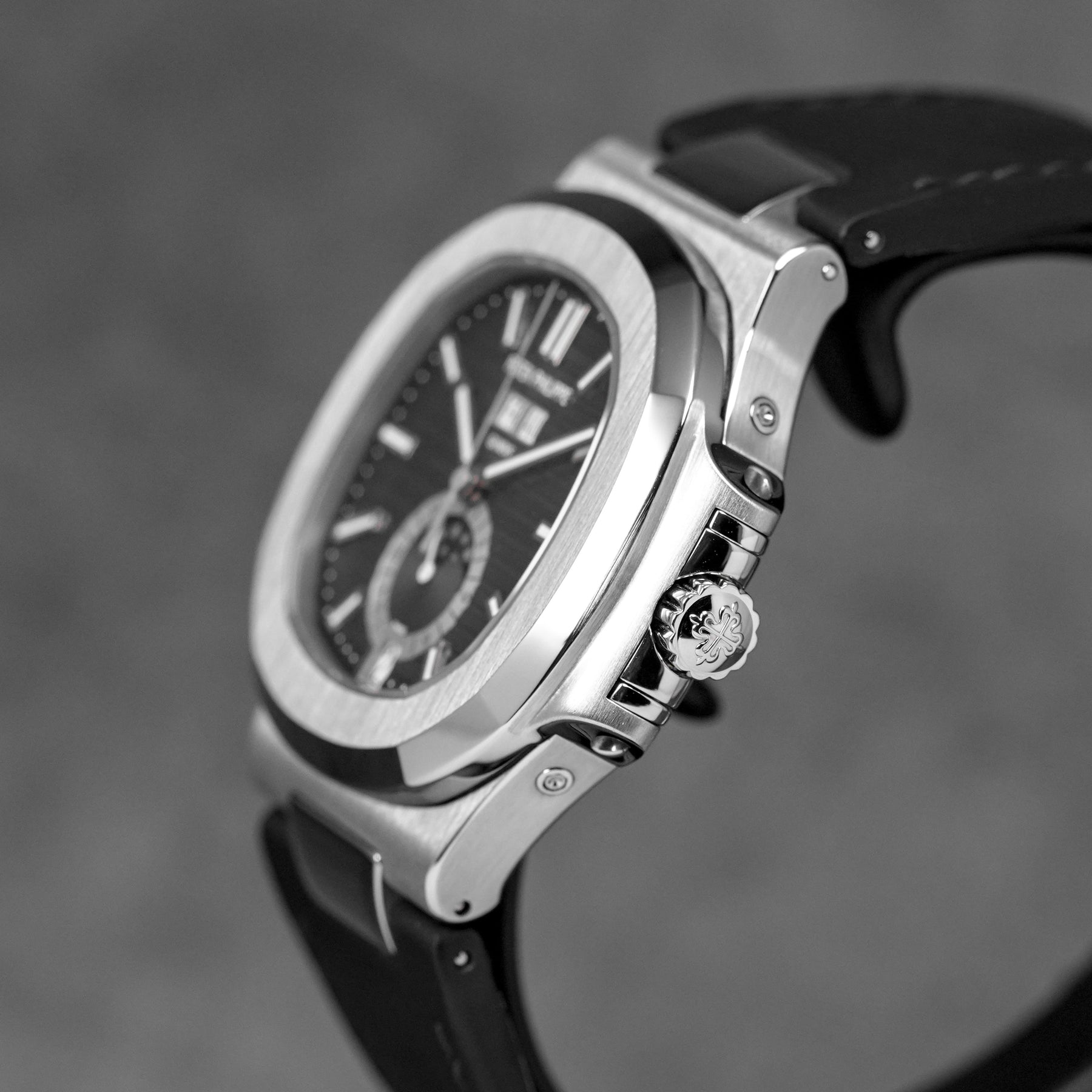 harga patek philippe nautilus 5726a