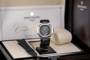 harga patek philippe nautilus 5726a