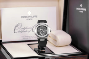 harga patek philippe nautilus 5726a