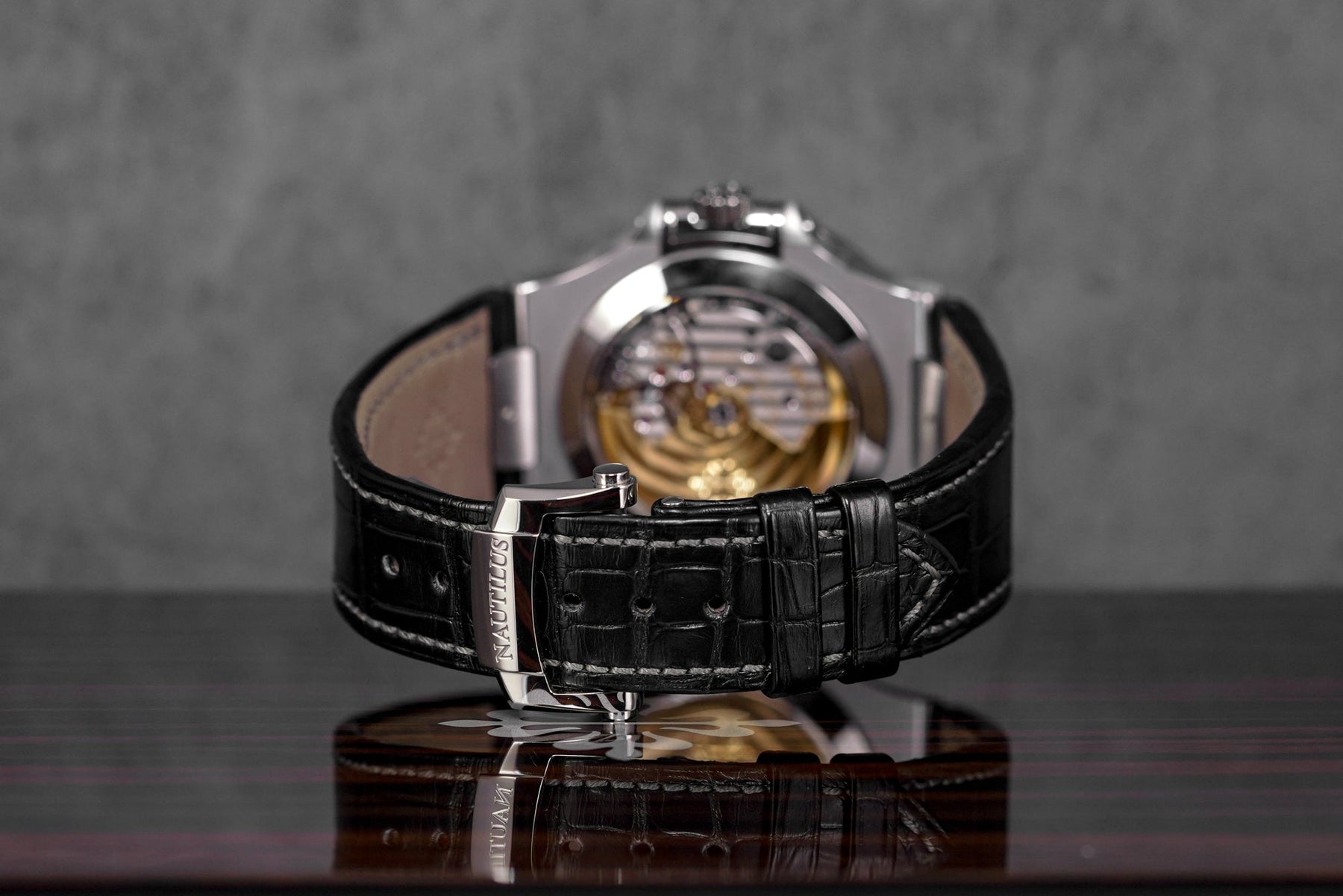 harga patek philippe nautilus 5726a