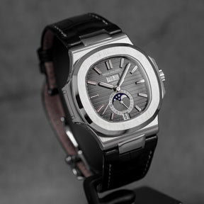 NAUTILUS 5726A ANNUAL CALENDAR MOONPHASE (2026)