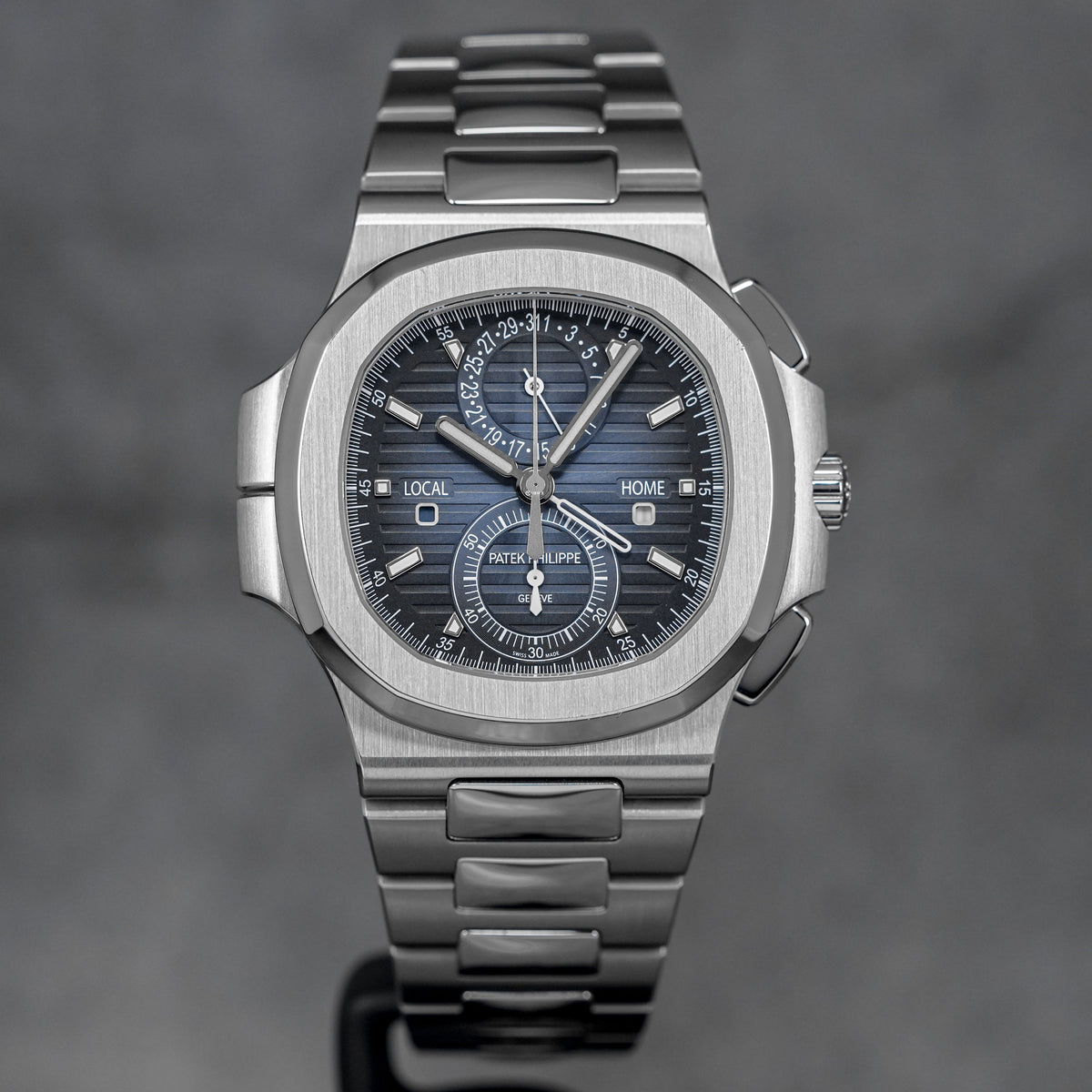 harga patek philippe nautilus 5990/1a