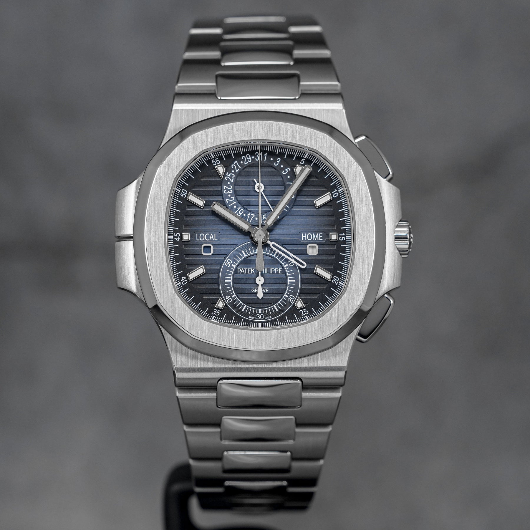 harga patek philippe nautilus 5990/1a