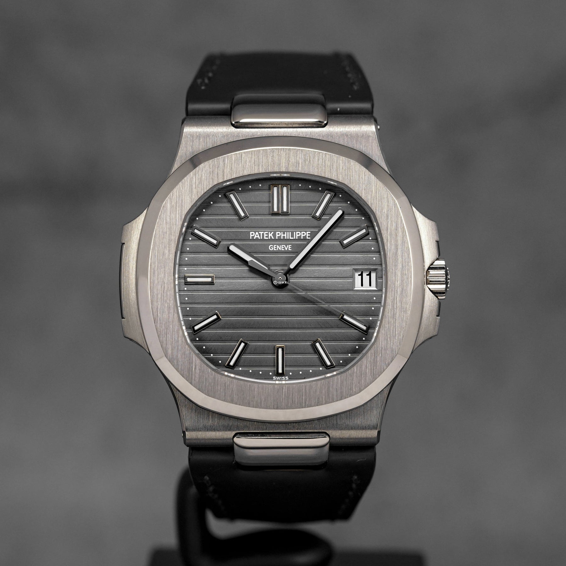 harga patek phlippe nautilus 5711g
