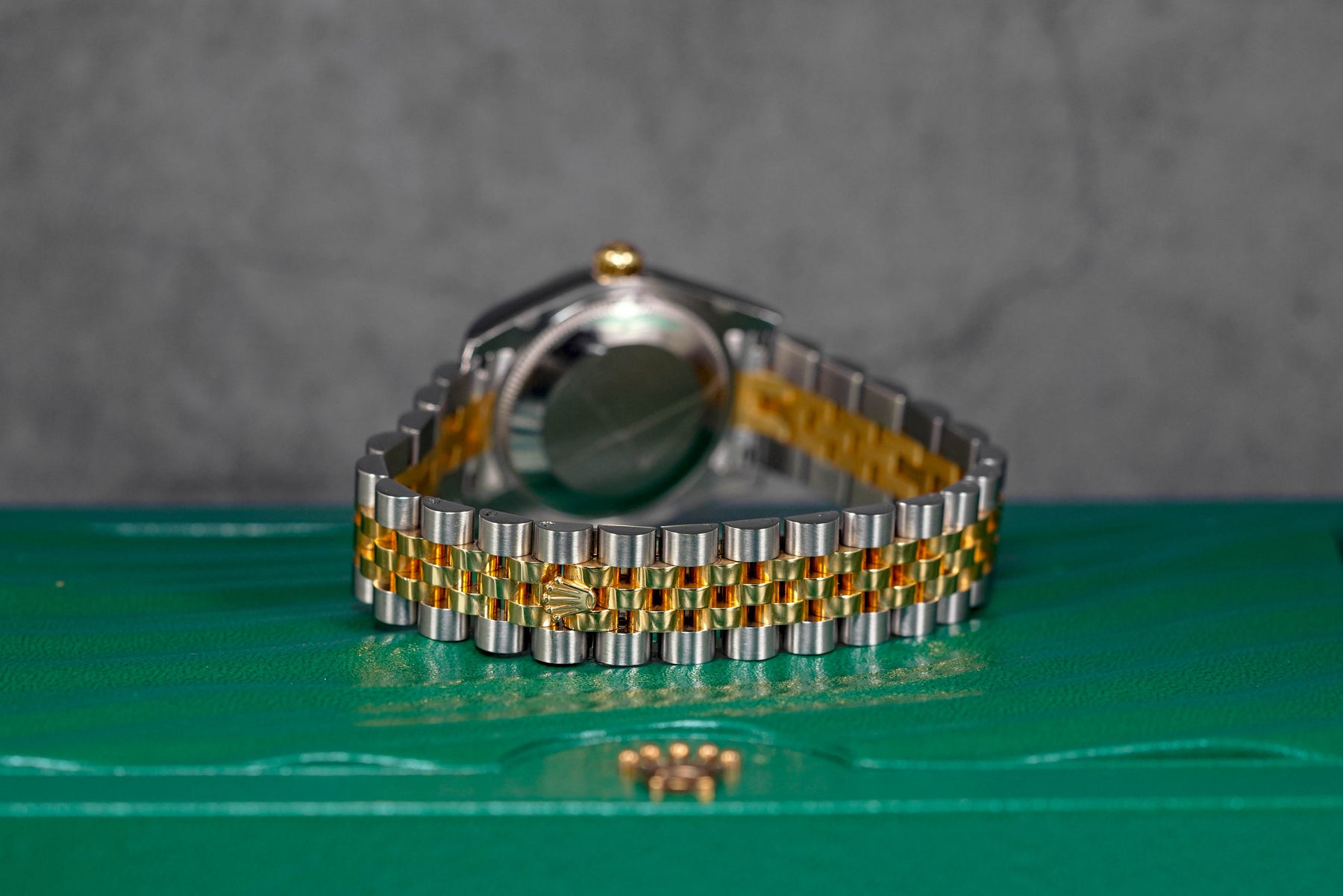 harga rolex datejust 31 twotone yellowgold mop diamond indonesia