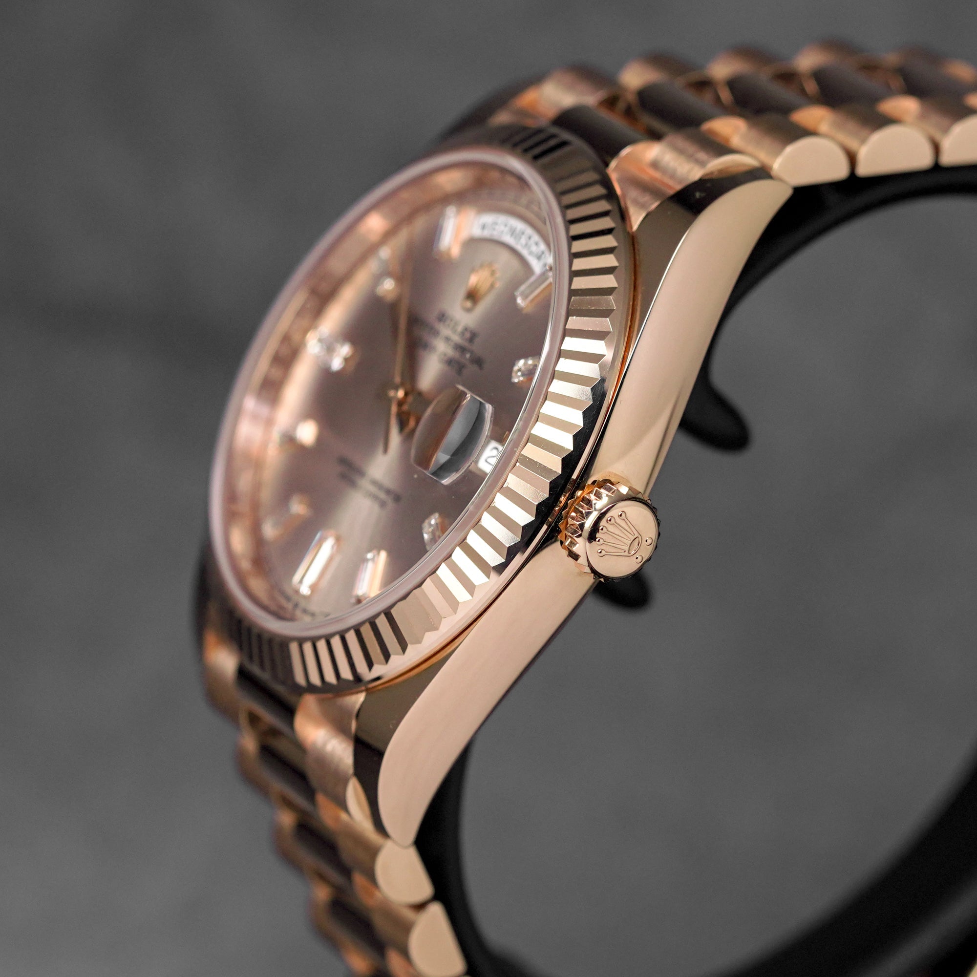 DAYDATE 40MM ROSEGOLD PINK DIAMOND BAGUETTE DIAL (2022)