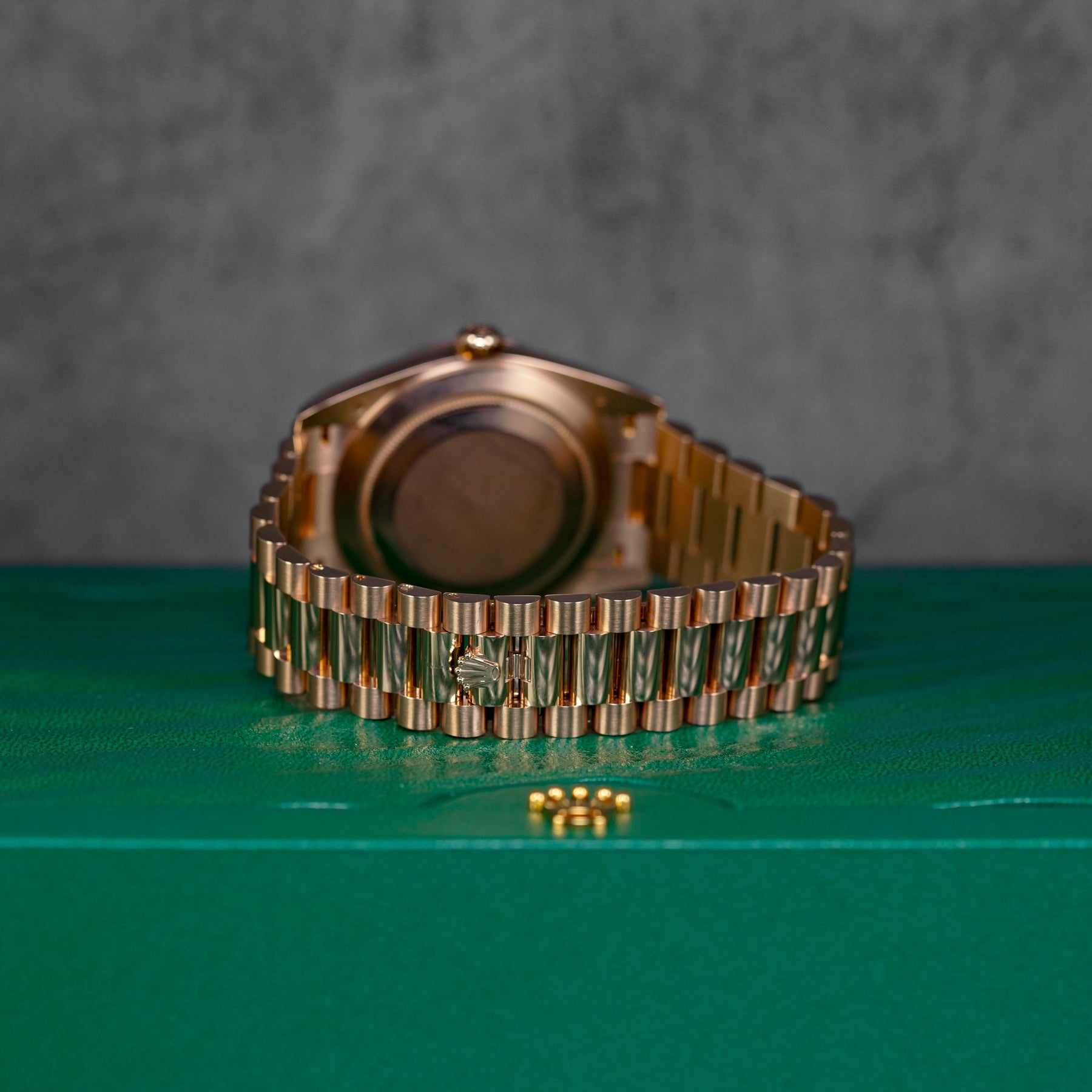 DAYDATE 40MM ROSEGOLD PINK DIAMOND BAGUETTE DIAL (2022)