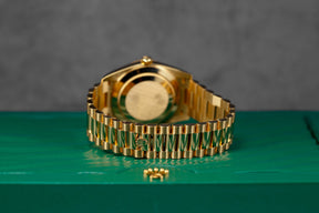 harga rolex daydate yellowgold green ombre indonesia