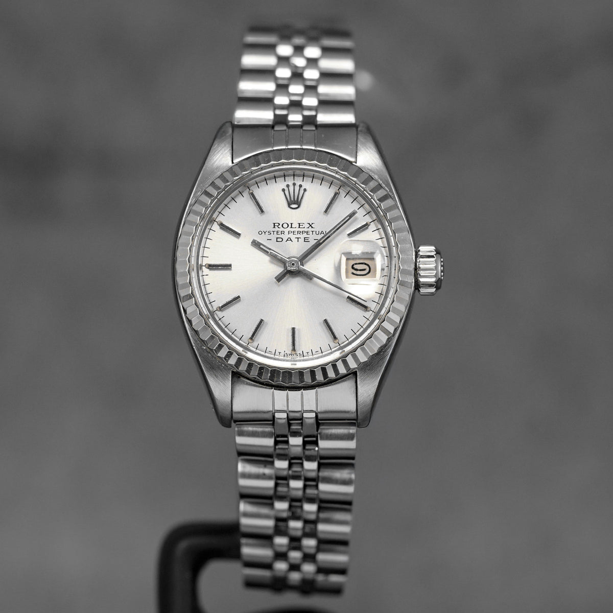 harga rolex oyster perpetual date 26 silver indonesia