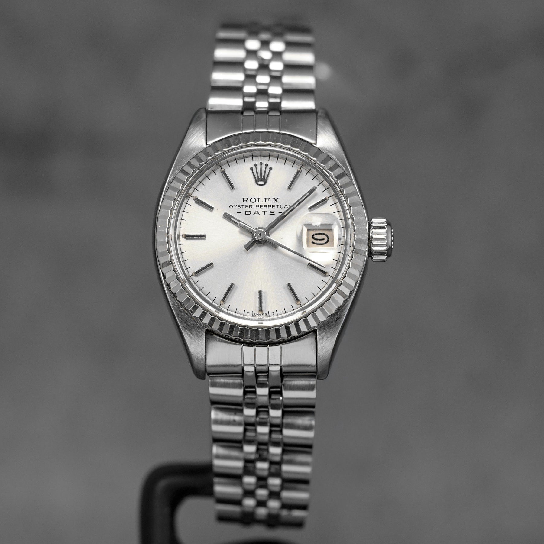 harga rolex oyster perpetual date 26 silver indonesia