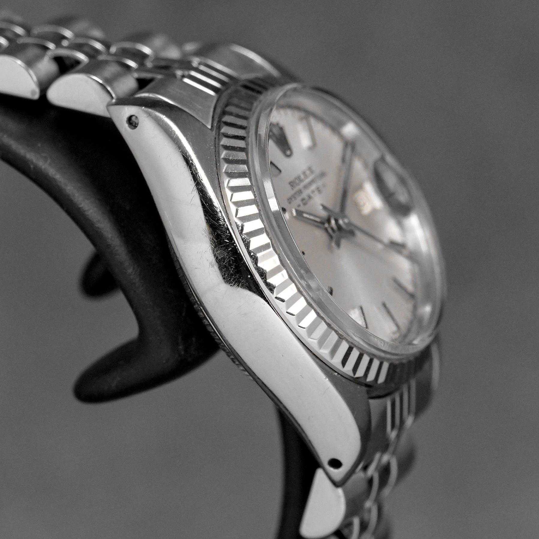 harga rolex oyster perpetual date 26 silver indonesia