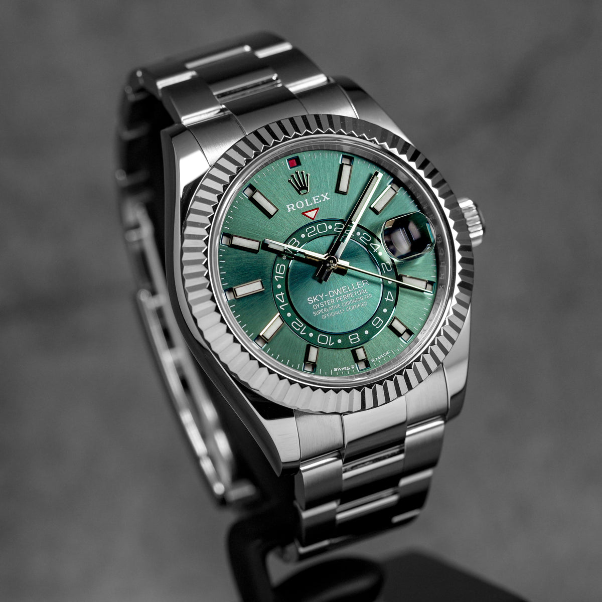 harga rolex sky dweller green oyster indonesia
