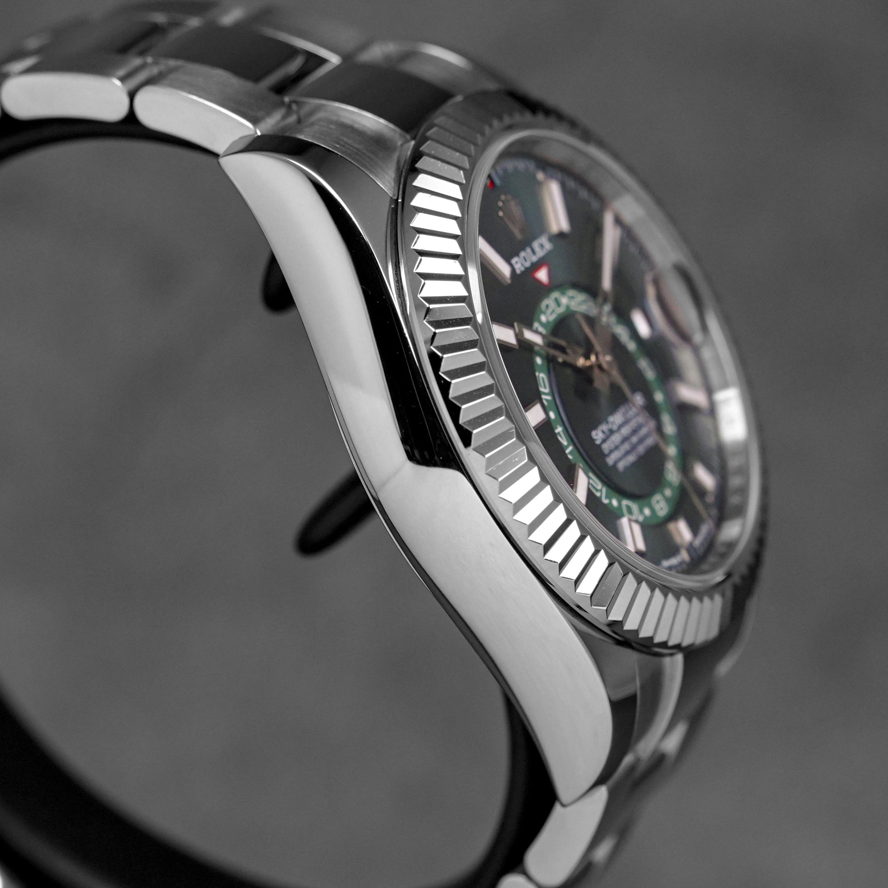 harga rolex sky dweller green oyster indonesia