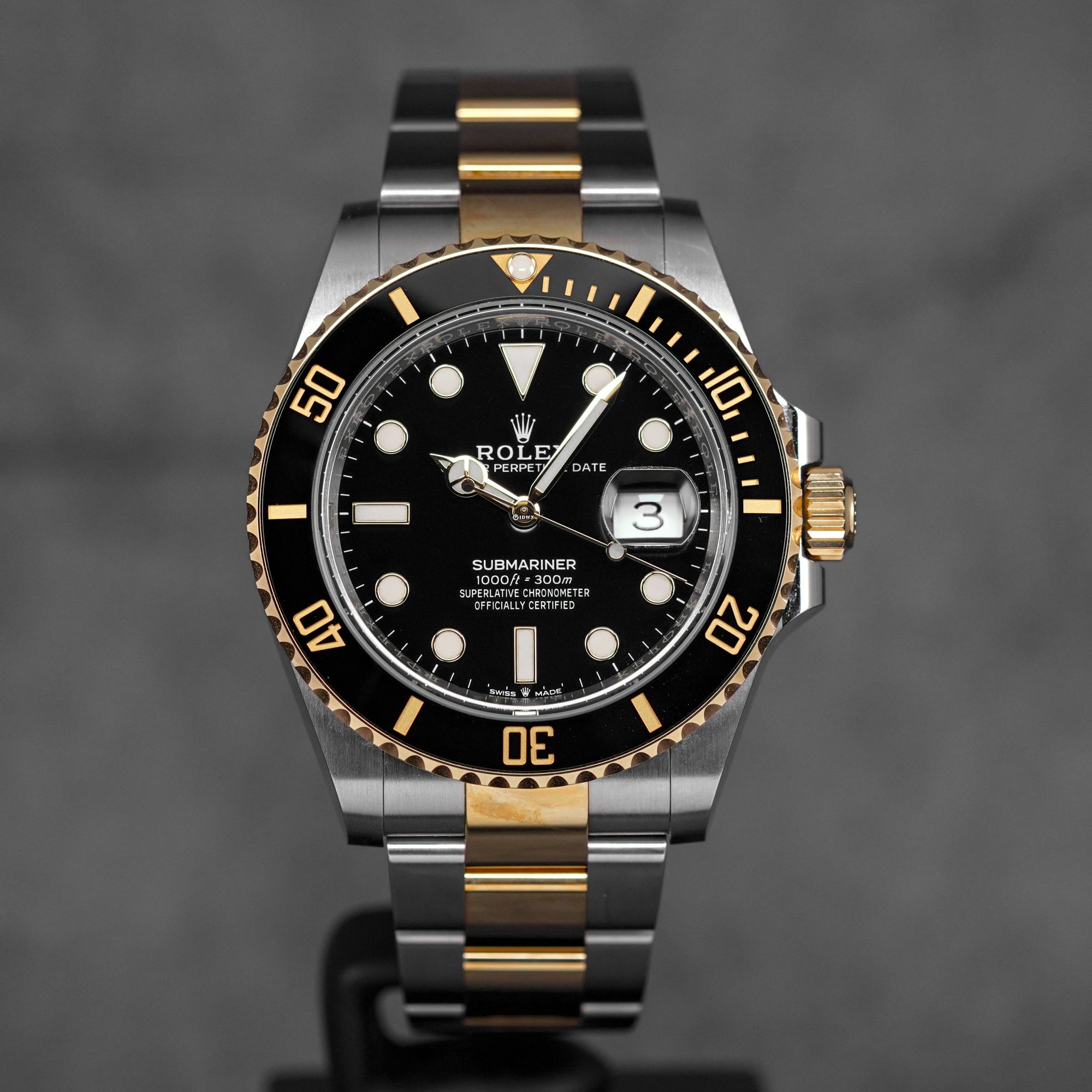 SUBMARINER DATE 41MM TWOTONE YELLOWGOLD BLACK DIAL (2021)