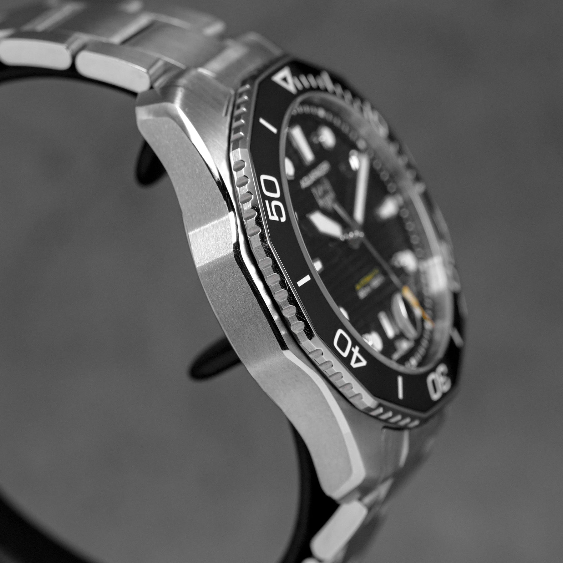 harga tag heuer aquaracer 300 date black