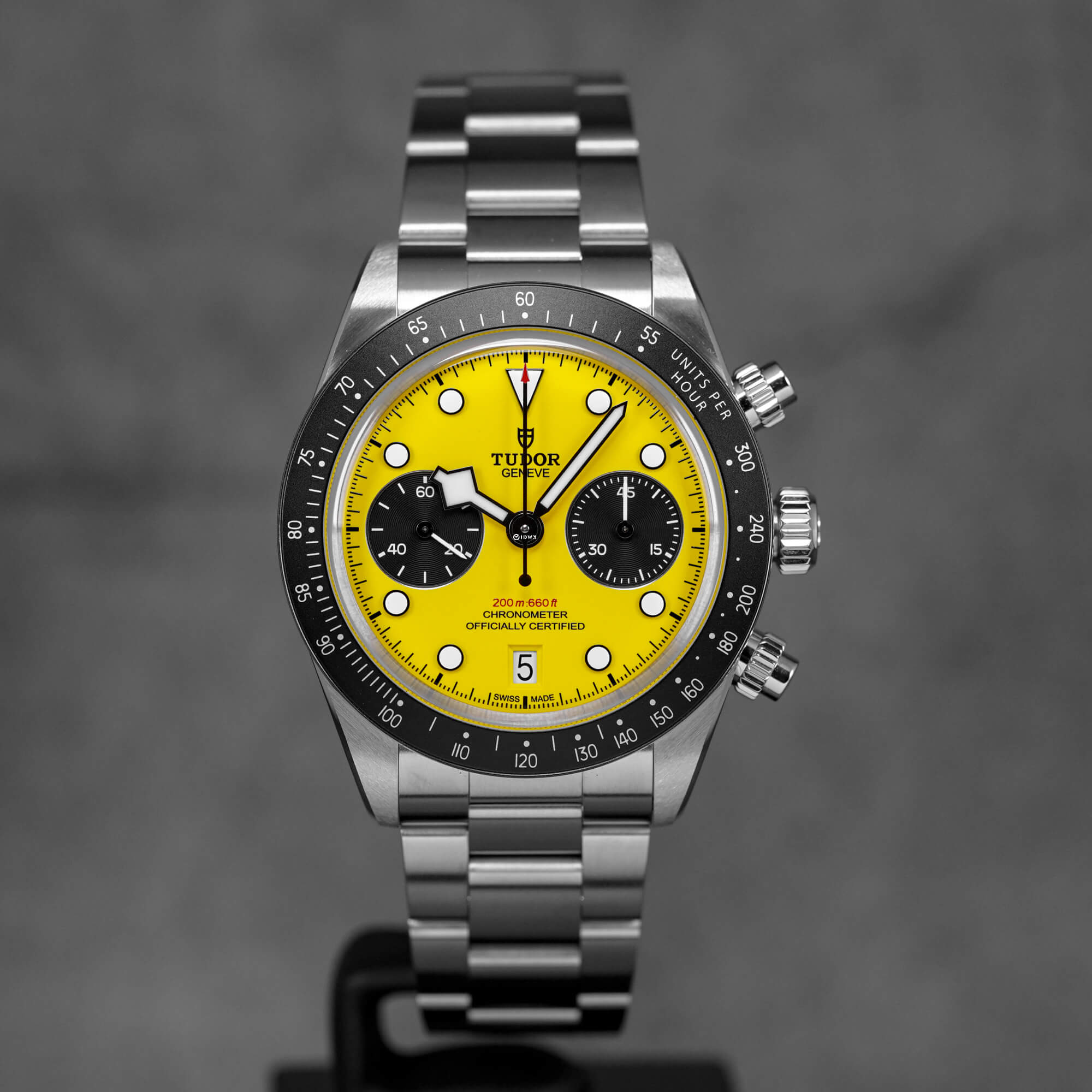 BLACK BAY CHRONO 'BUMBLEBEE' YELLOW DIAL (2026)