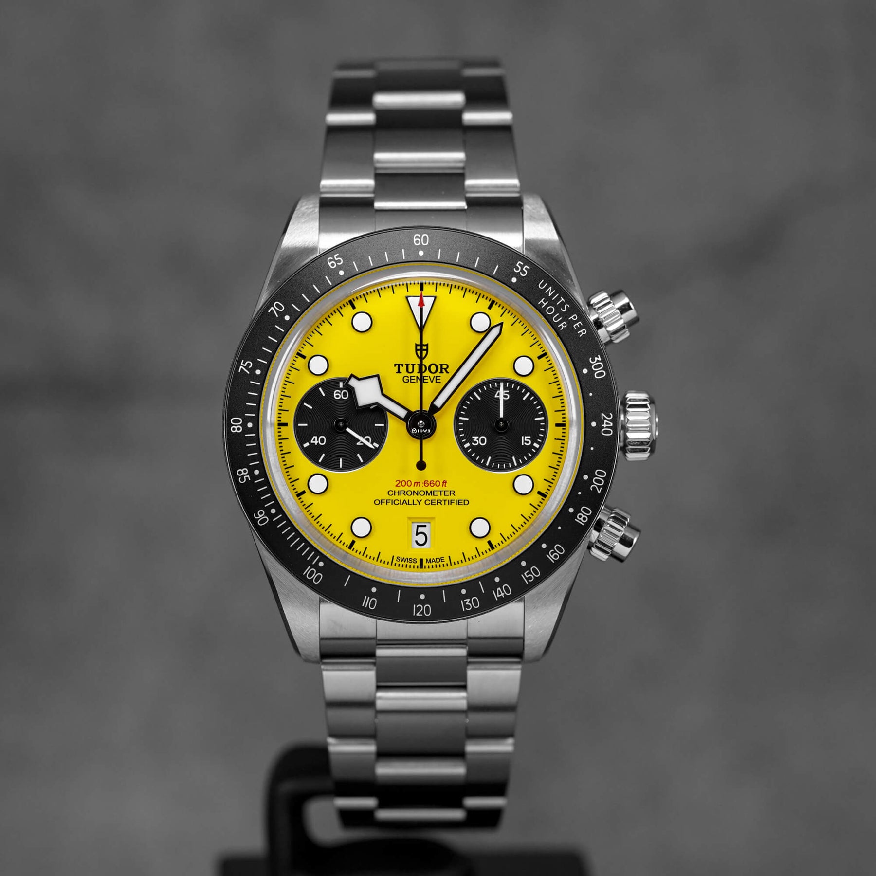 BLACK BAY CHRONO 'BUMBLEBEE' YELLOW DIAL (2026)