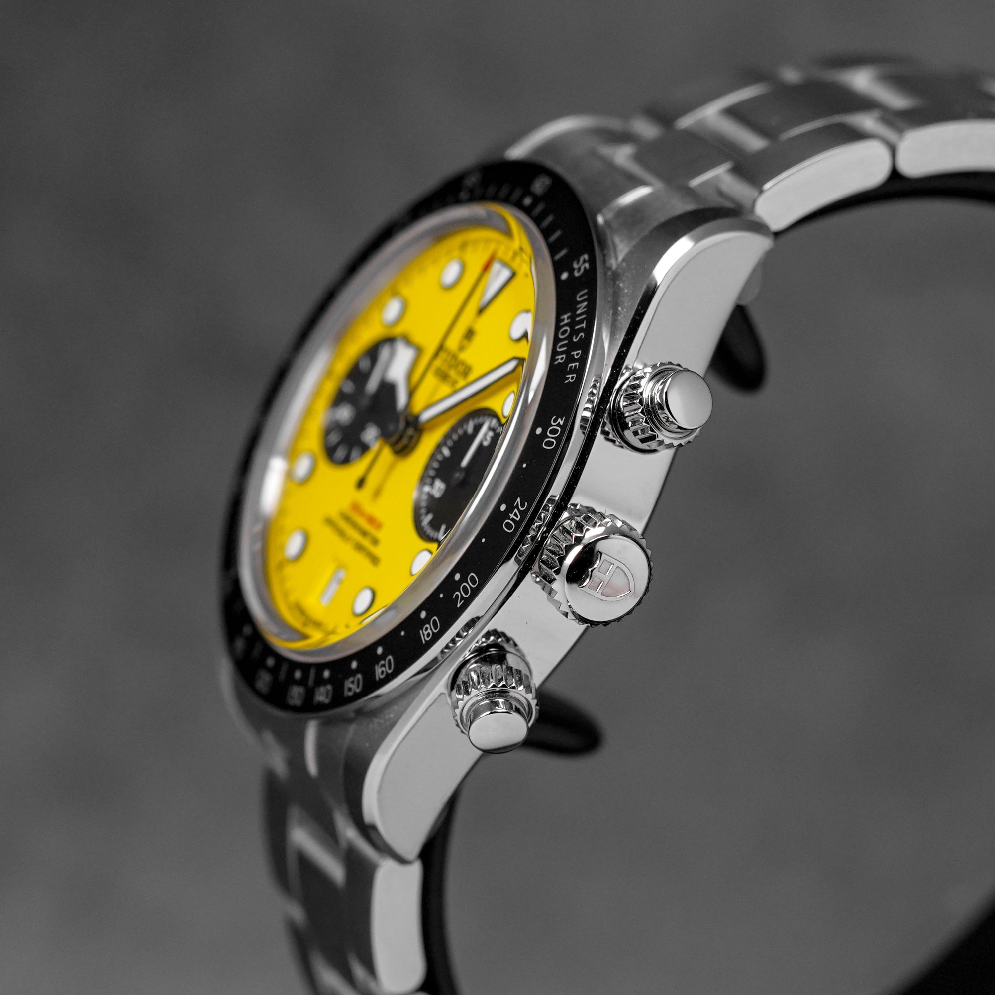 BLACK BAY CHRONO 'BUMBLEBEE' YELLOW DIAL (2026)