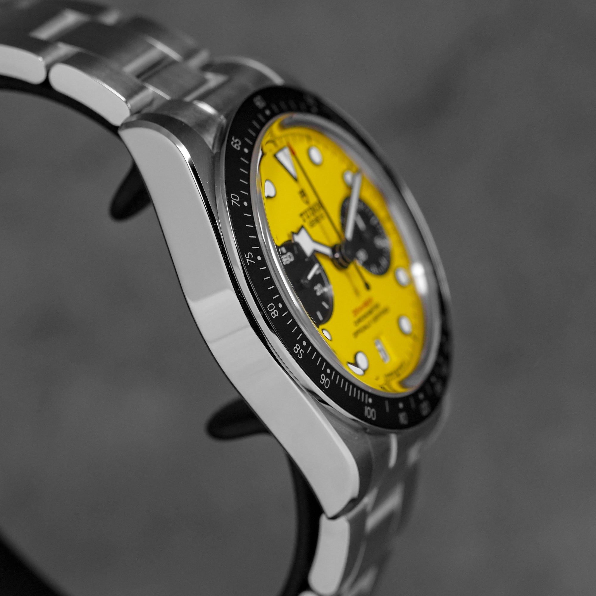 BLACK BAY CHRONO 'BUMBLEBEE' YELLOW DIAL (2026)