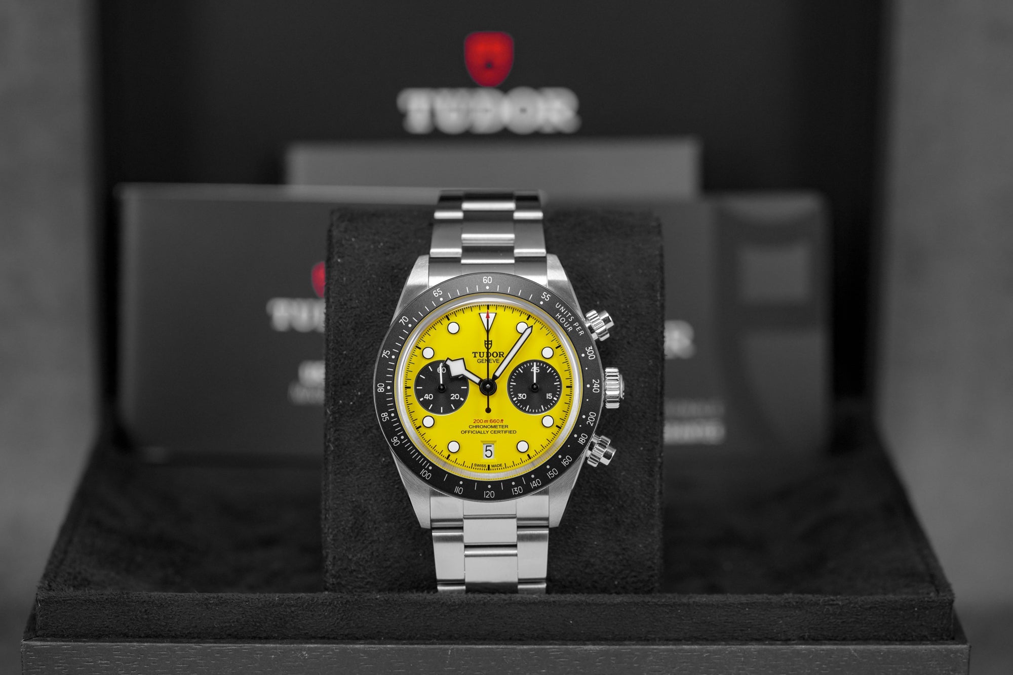 BLACK BAY CHRONO 'BUMBLEBEE' YELLOW DIAL (2026)