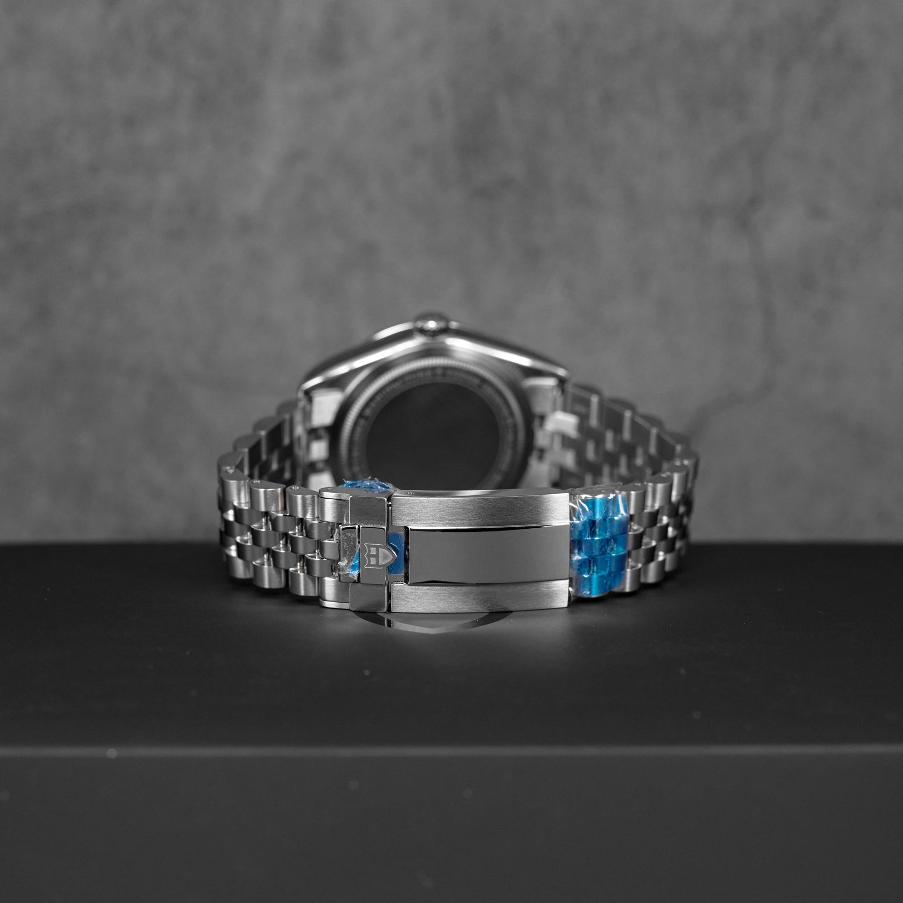 BLACK BAY ONE 36 ANTHRACITE GREY DIAL (2026)
