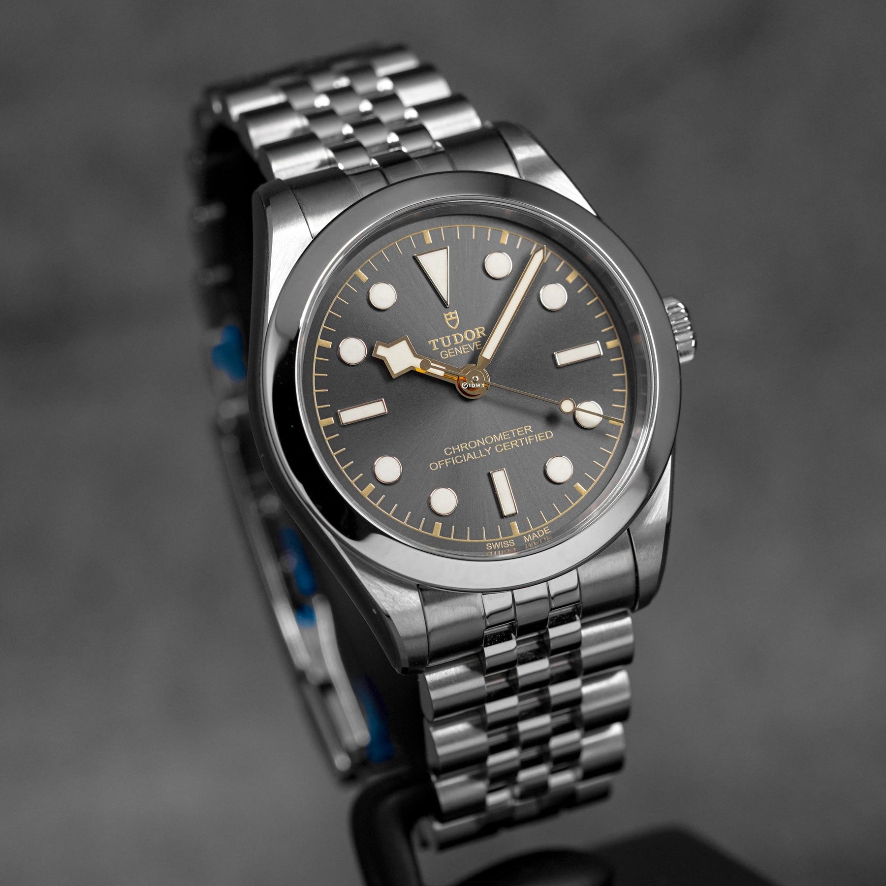 BLACK BAY ONE 36 ANTHRACITE GREY DIAL (2026)