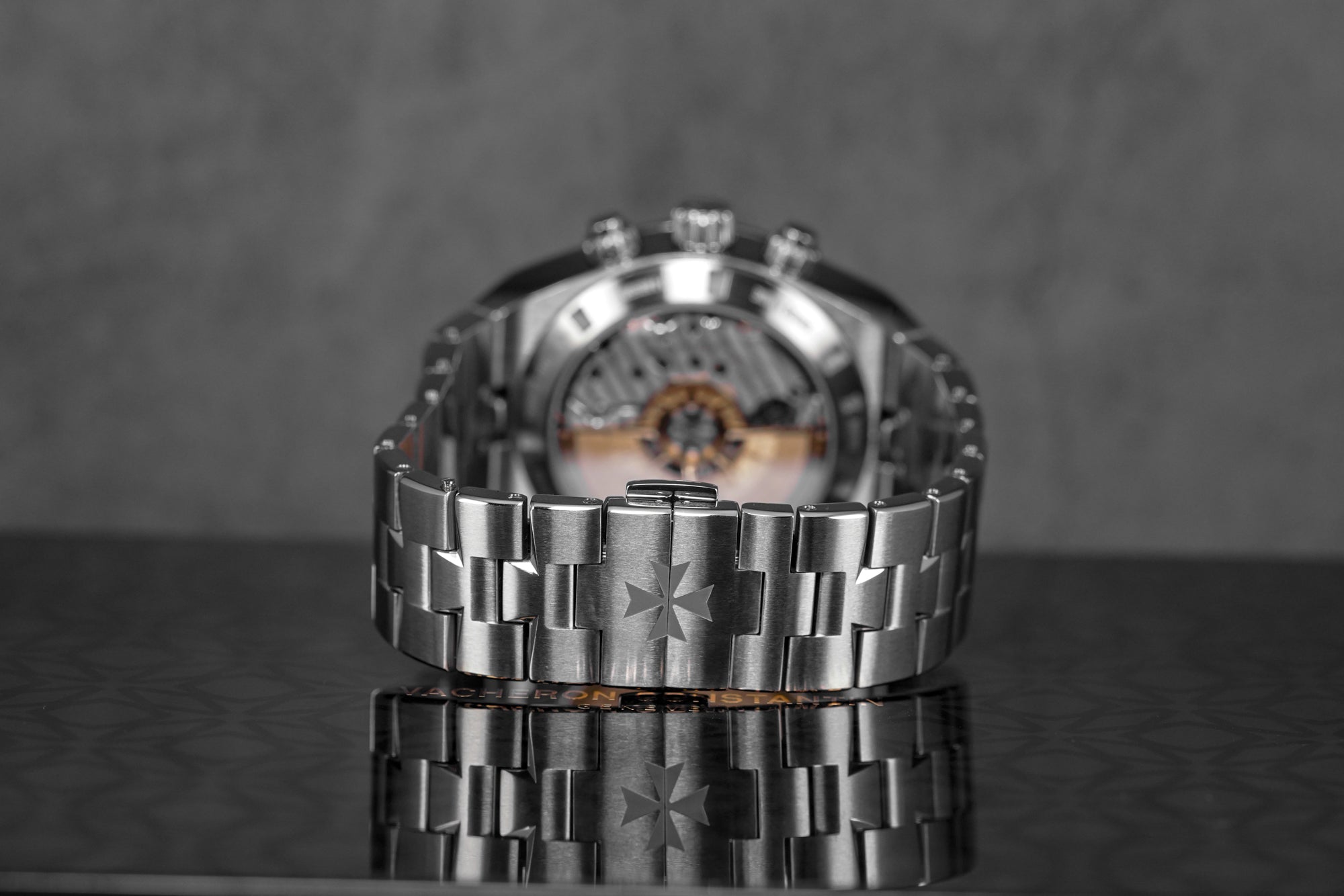 OVERSEAS CHRONOGRAPH BLACK DIAL (2021)