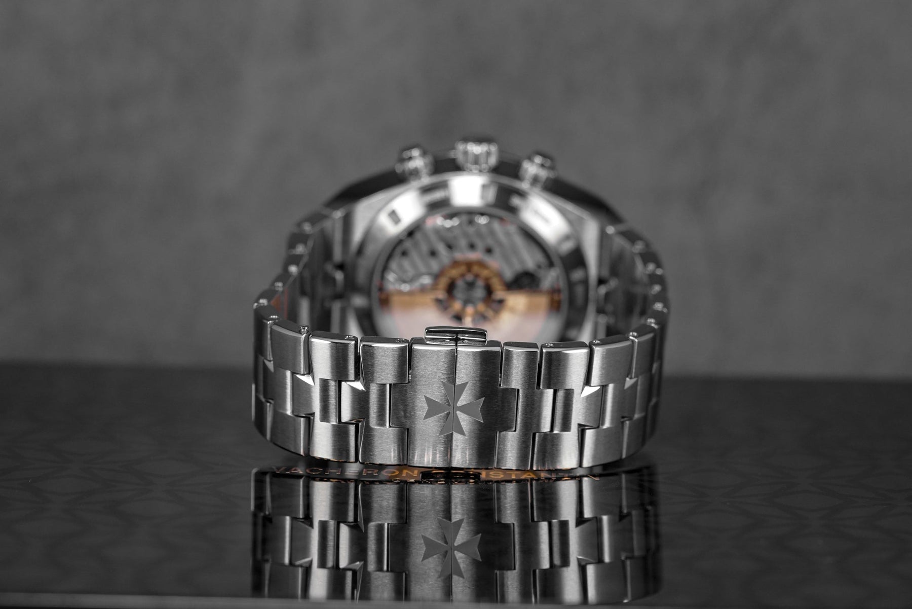 OVERSEAS CHRONOGRAPH BLACK DIAL (2021)