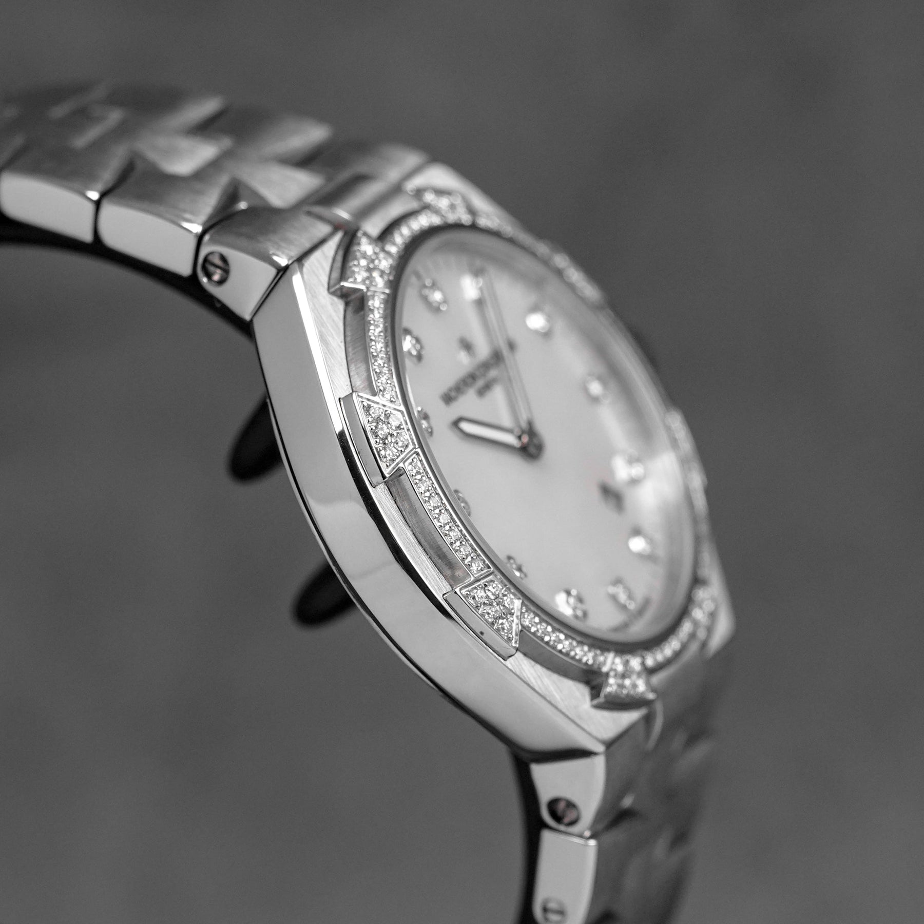 OVERSEAS MOP DIAMOND DIAL DIAMOND BEZEL (2007)