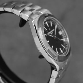 OVERSEAS BLACK DIAL (2024)