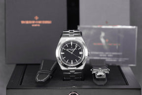 OVERSEAS BLACK DIAL (2024)