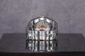 OVERSEAS BLACK DIAL (2024)