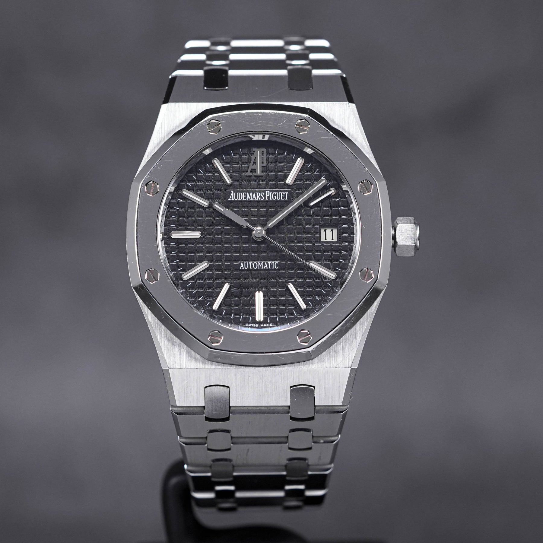 AUDEMARS PIGUET ROYAL OAK 39MM 15300ST PLATINUM BEZEL BLACK DIAL