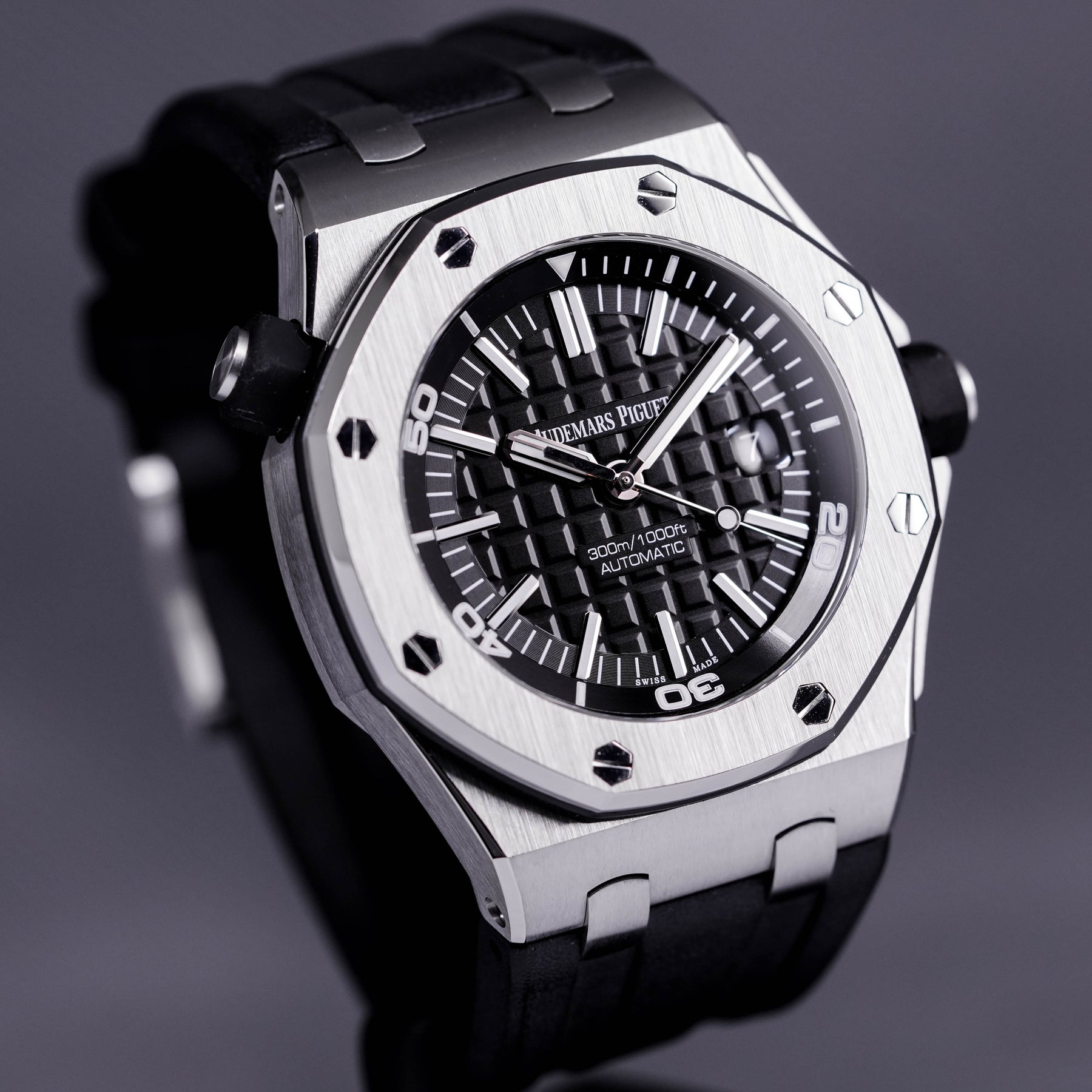 ROYAL OAK OFFSHORE DIVER J SERIES TRANSPARENT CASEBACK 2016