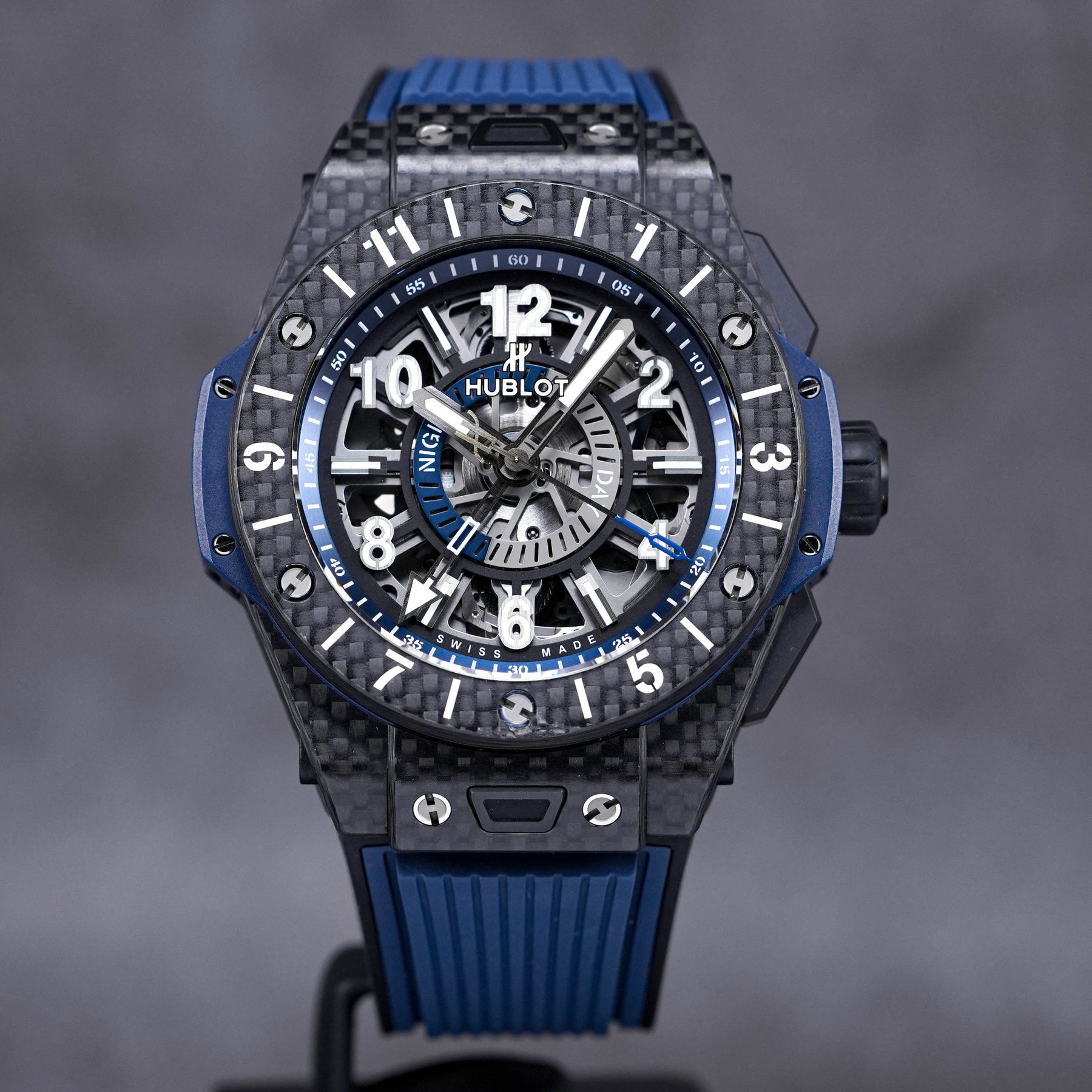 Hublot big bang on sale unico gmt carbon