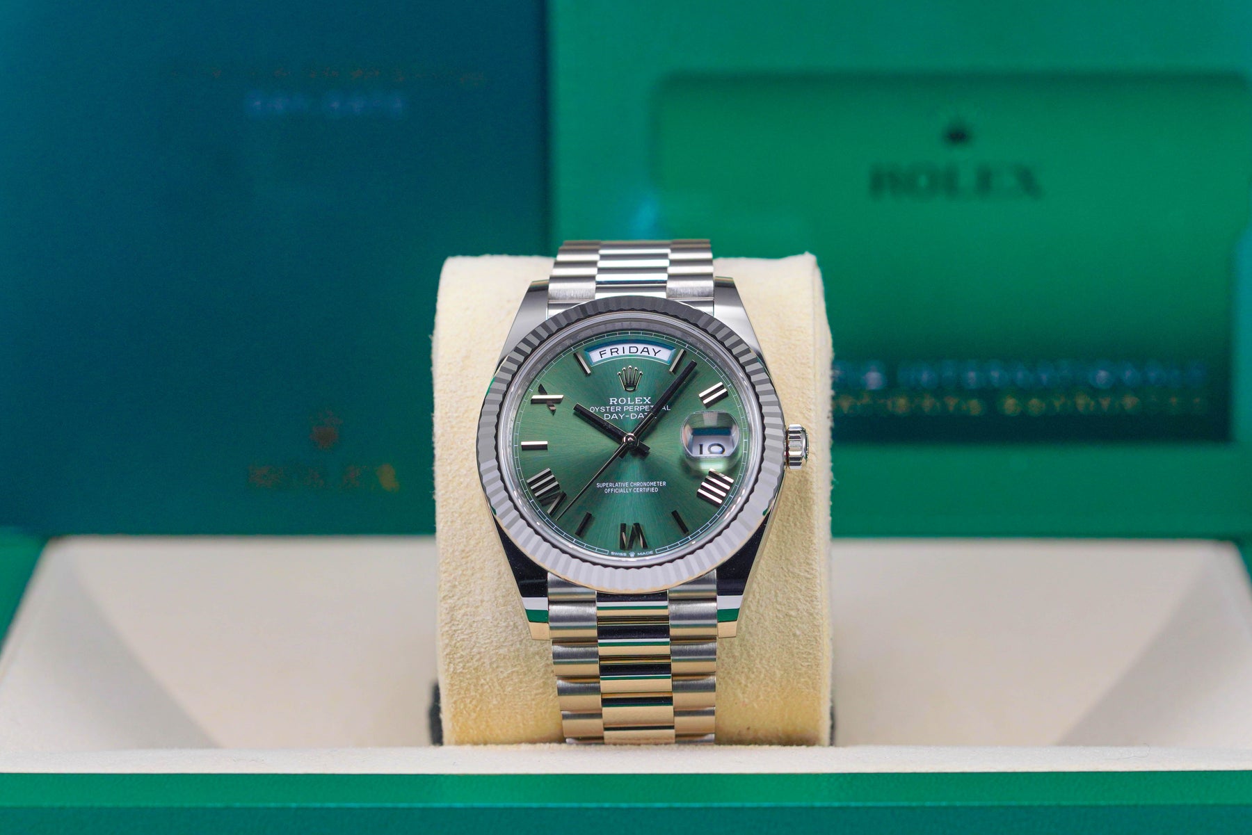 Rolex Daydate Whitegold Olive Green 228239