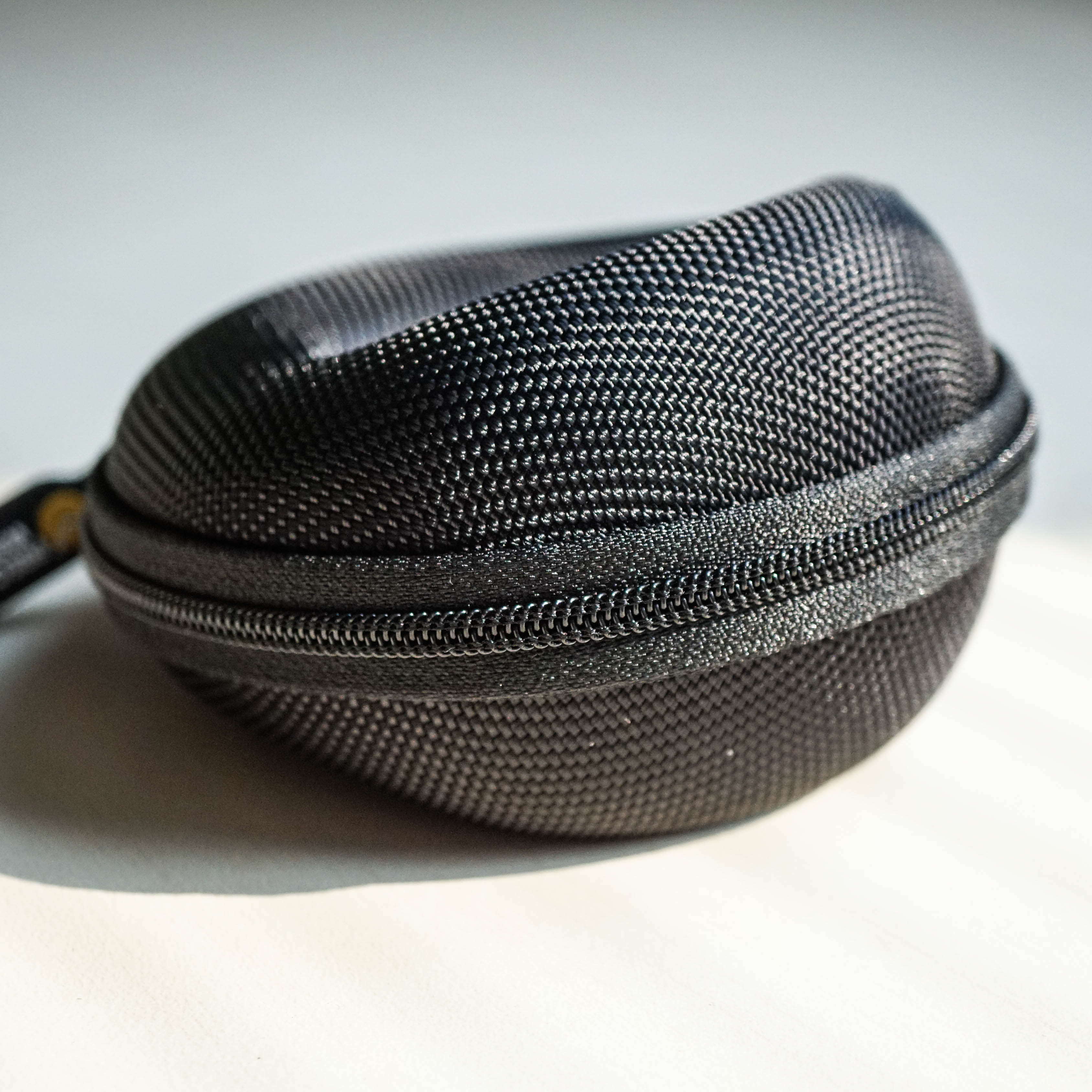 DONUT POUCH BLACK EDITION