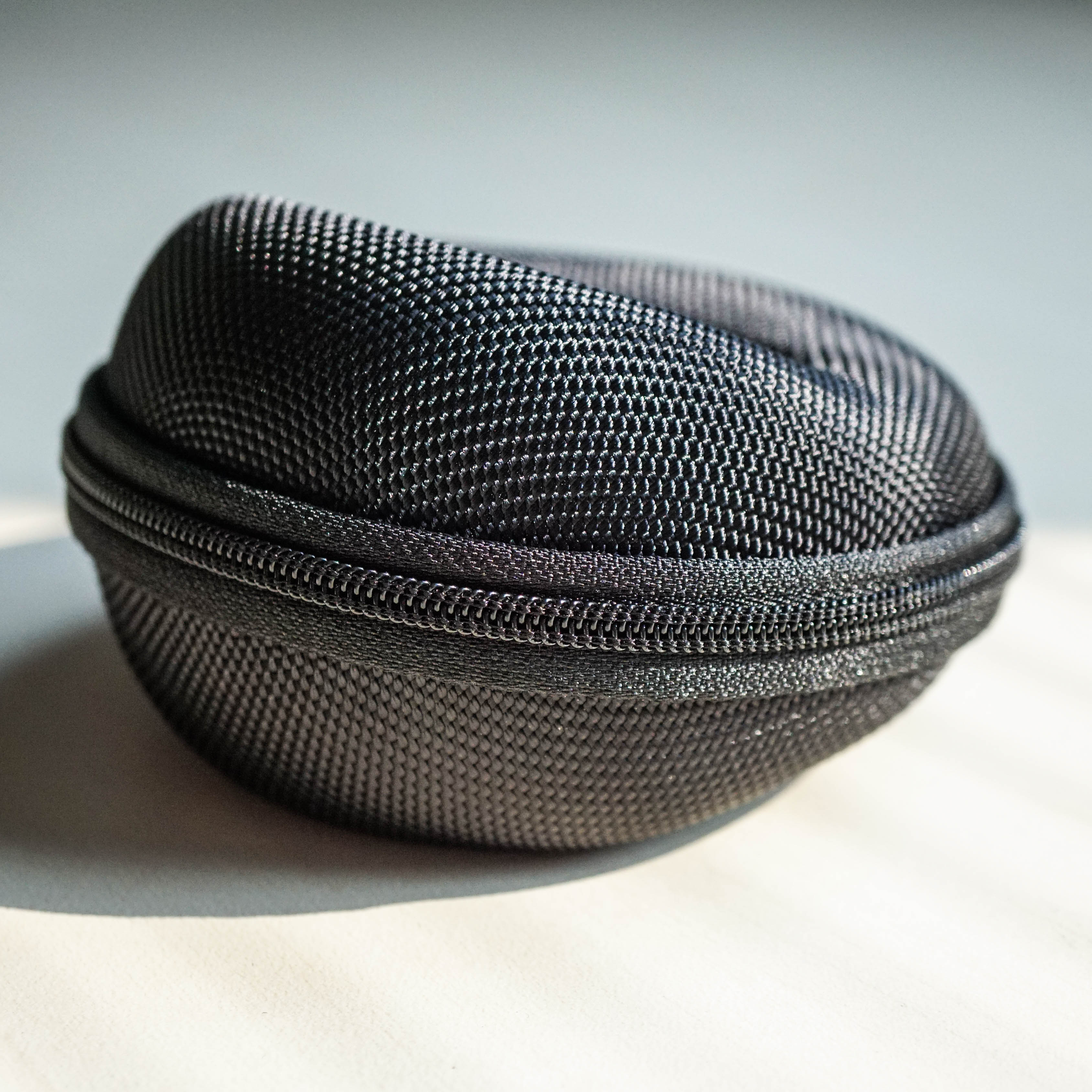 DONUT POUCH BLACK EDITION