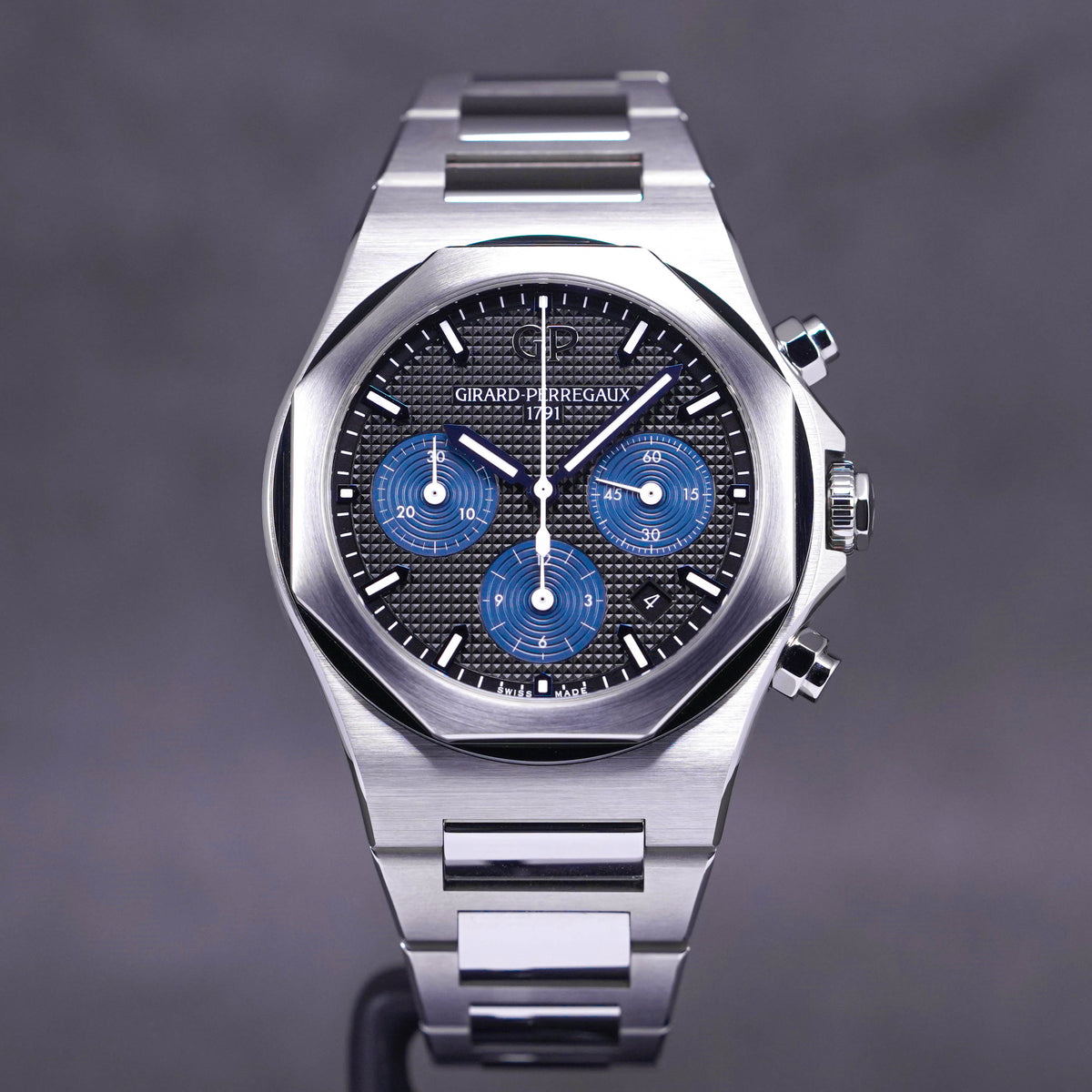 LAUREATO CHRONOGRAPH BLACK DIAL (2022)