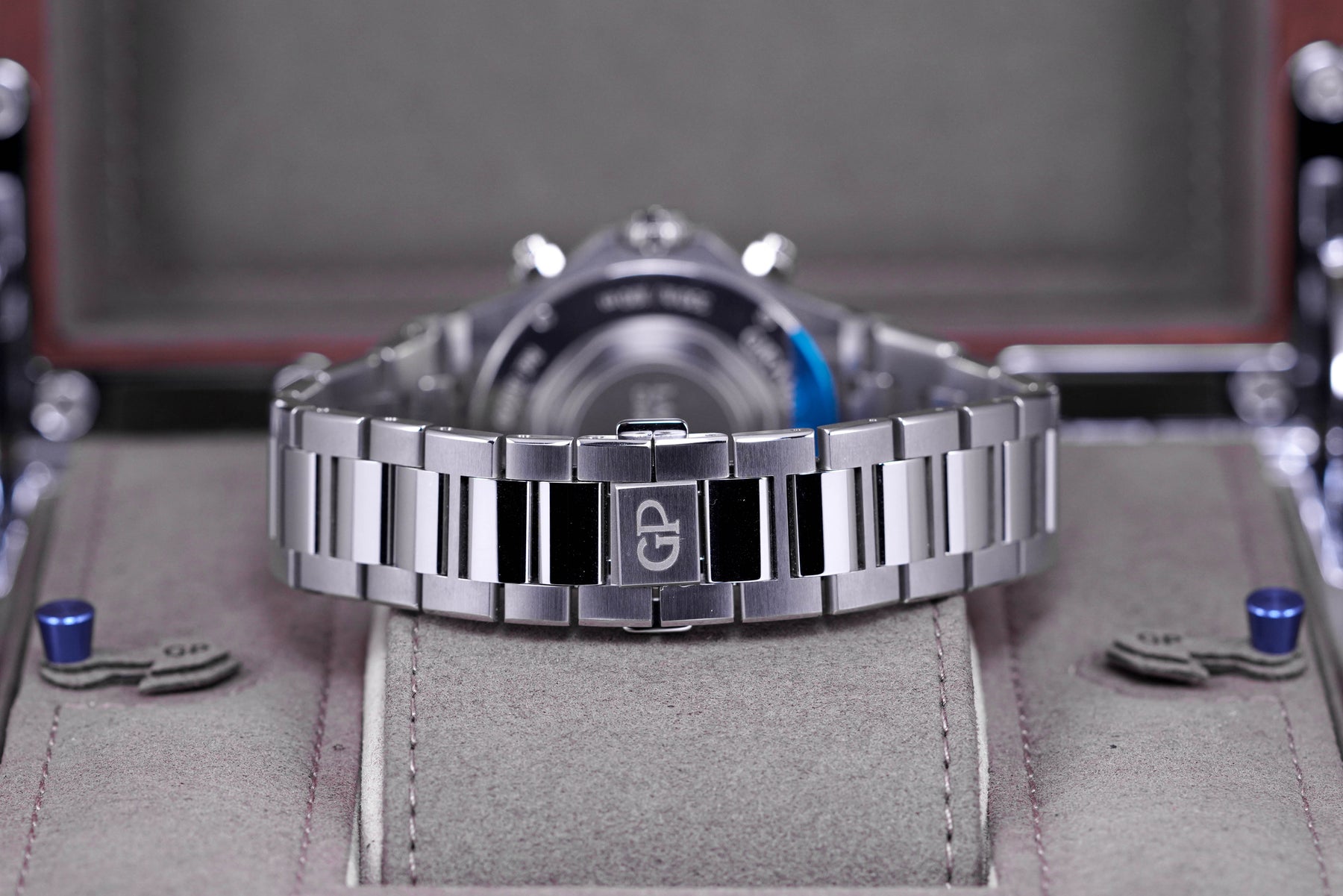 GIRARD PERREGAUX LAUREATO CHRONOGRAPH BLUE