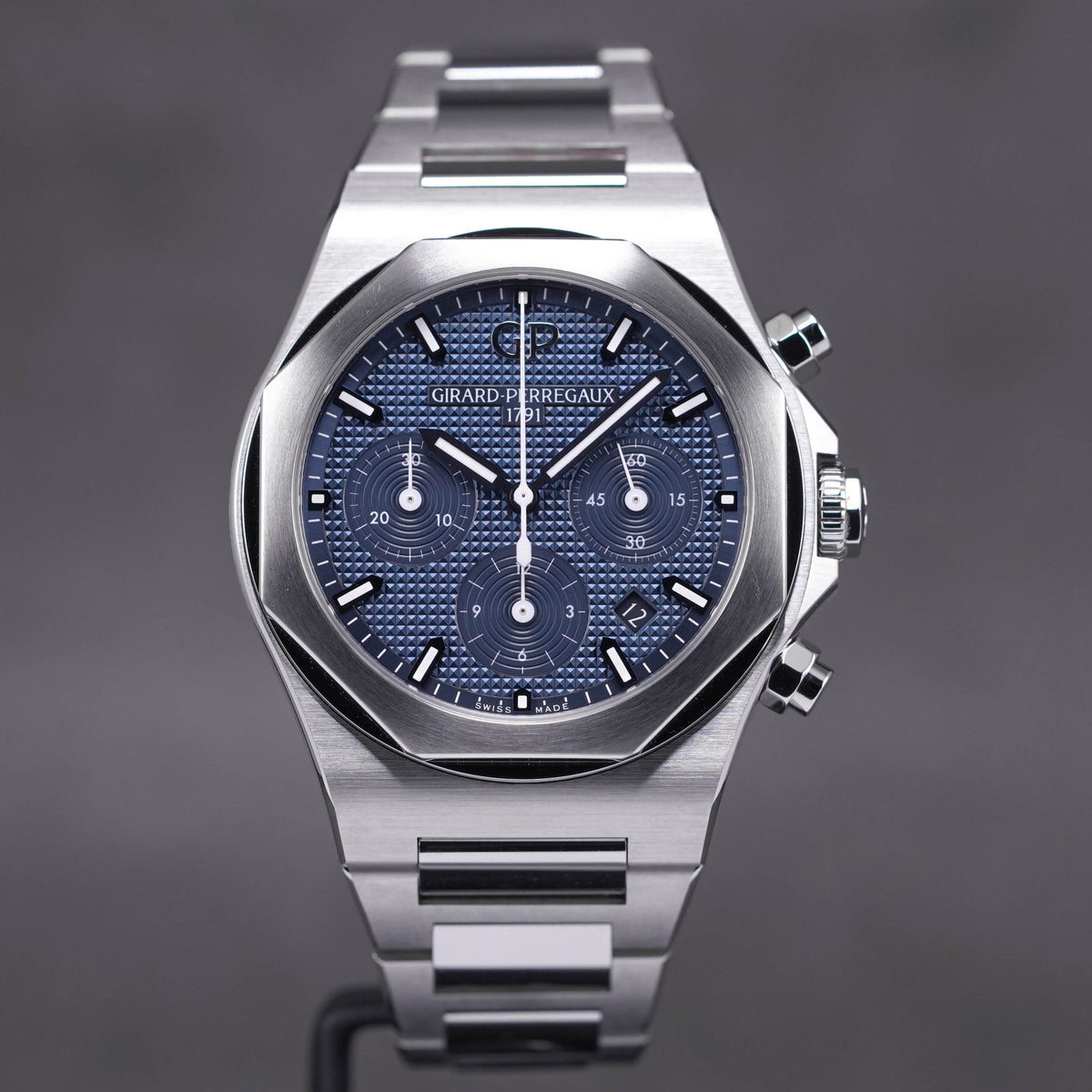 GIRARD PERREGAUX LAUREATO CHRONOGRAPH BLUE