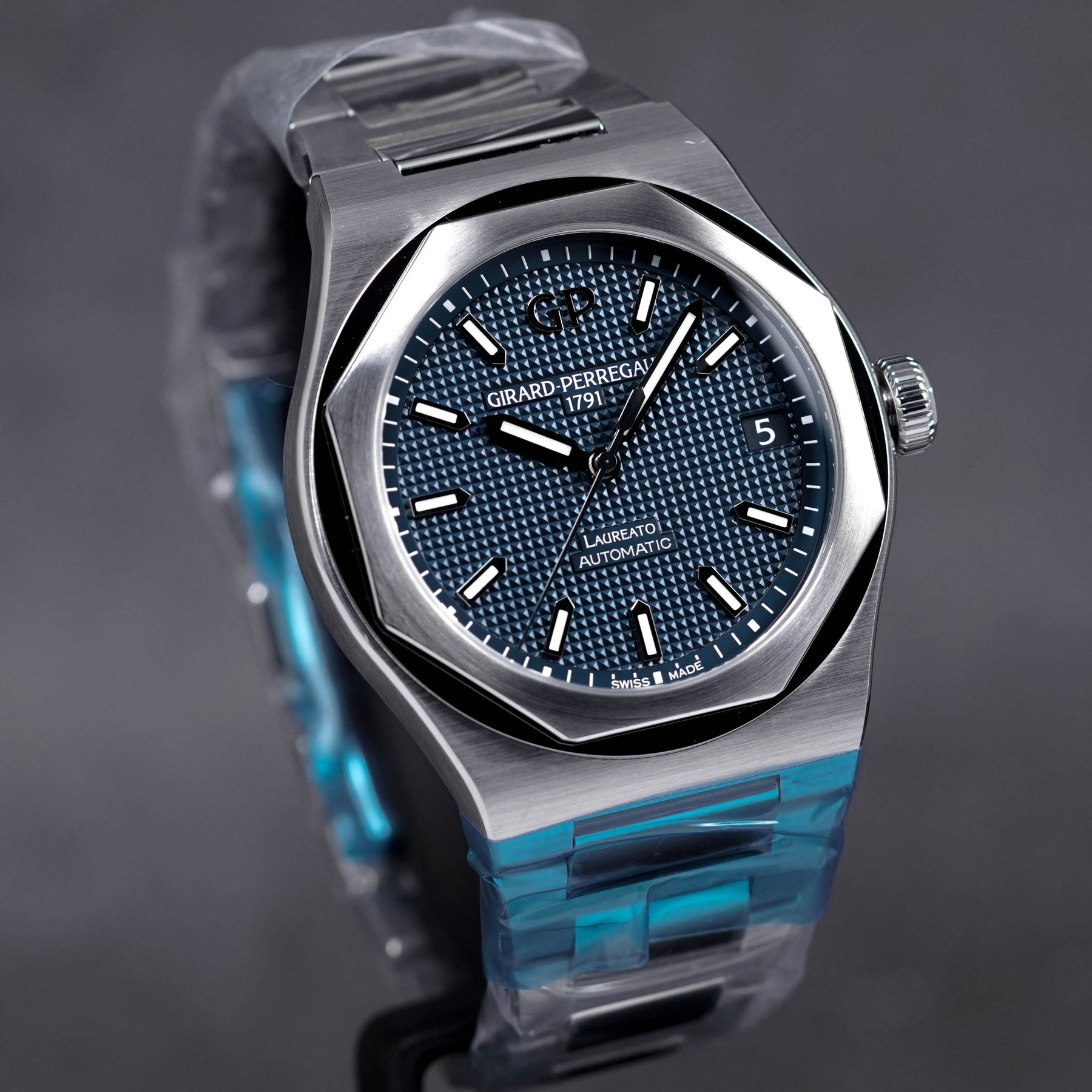 GIRARD PERREGAUX BLUE