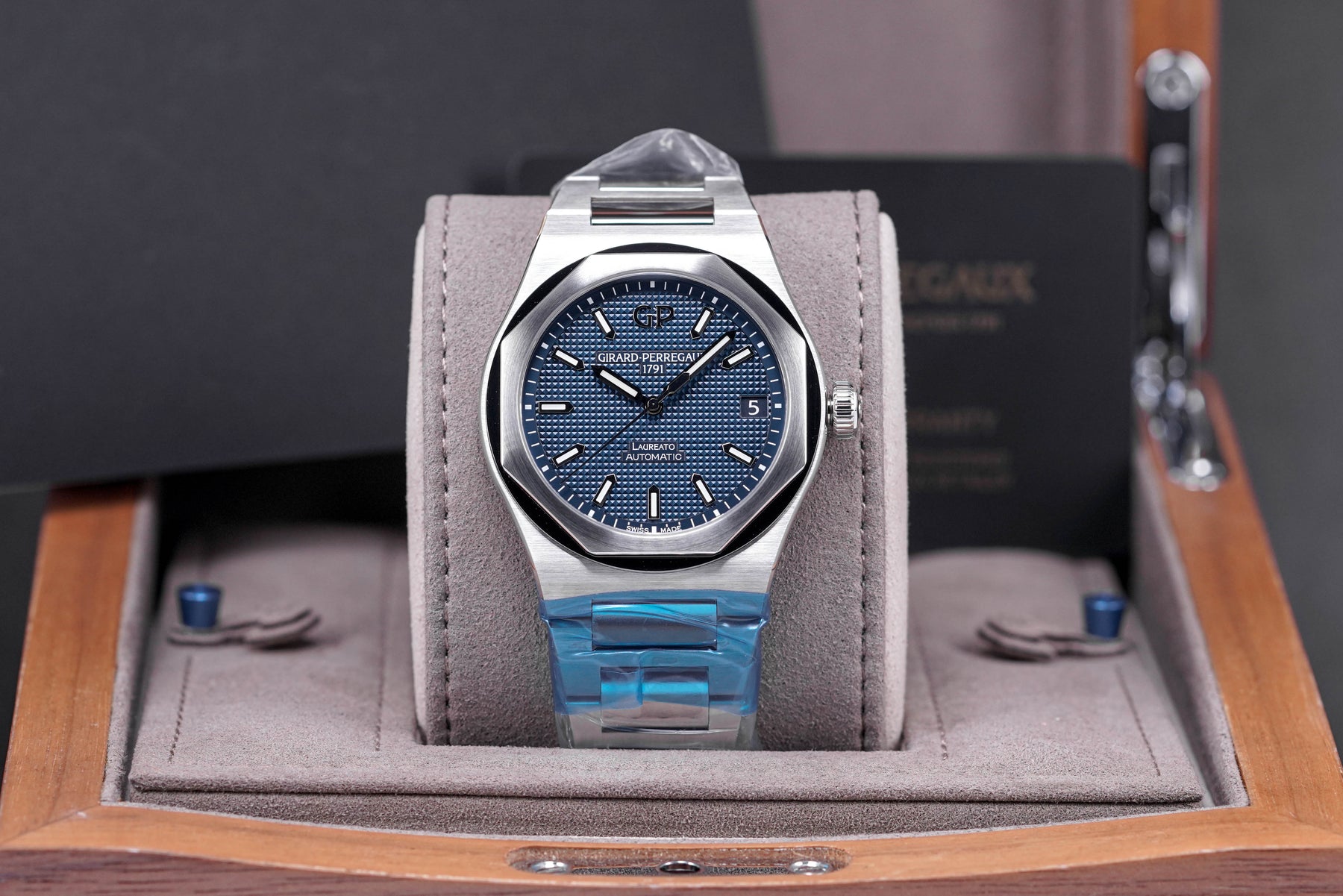 GIRARD PERREGAUX BLUE